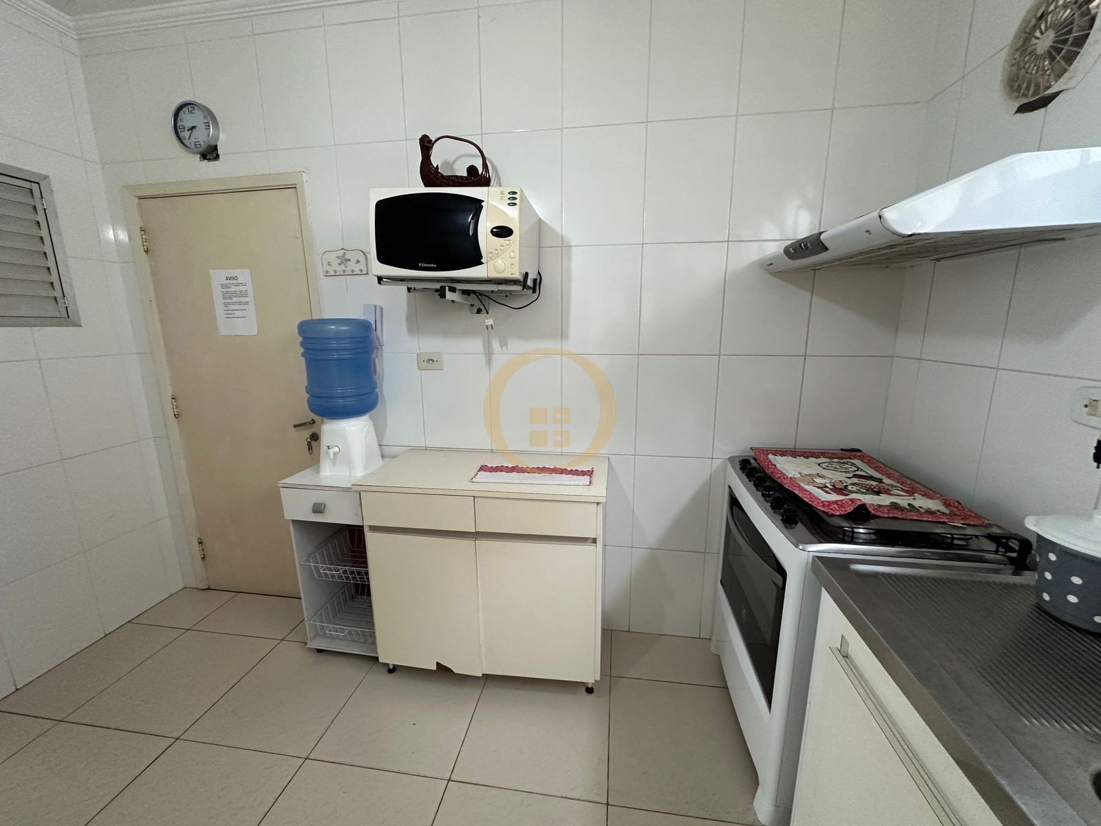 Apartamento na Praia das Pitangueiras, Guarujá - SP
