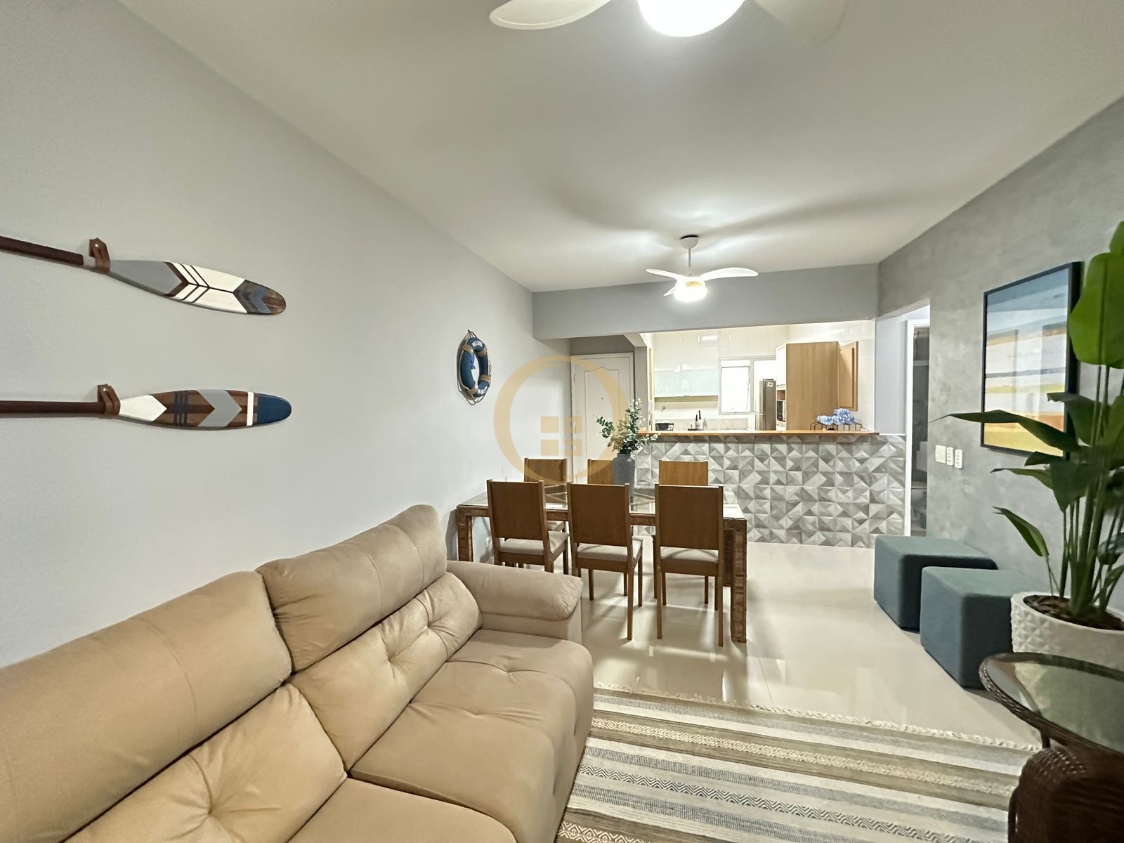 Apartamento na Praia da Enseada, Guarujá - SP