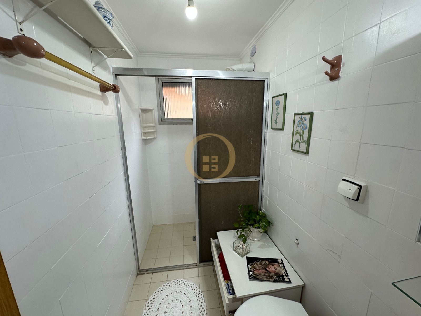 Apartamento na Praia das Pitangueiras, Guarujá - SP