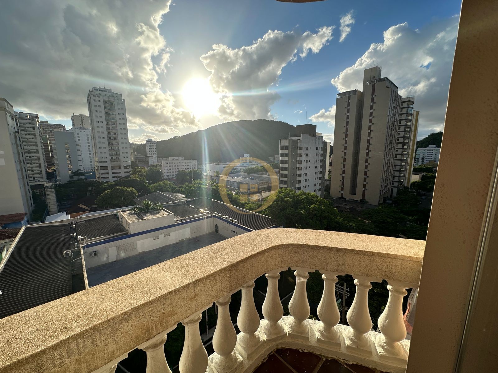 Apartamento na Praia das Pitangueiras, Guarujá - SP
