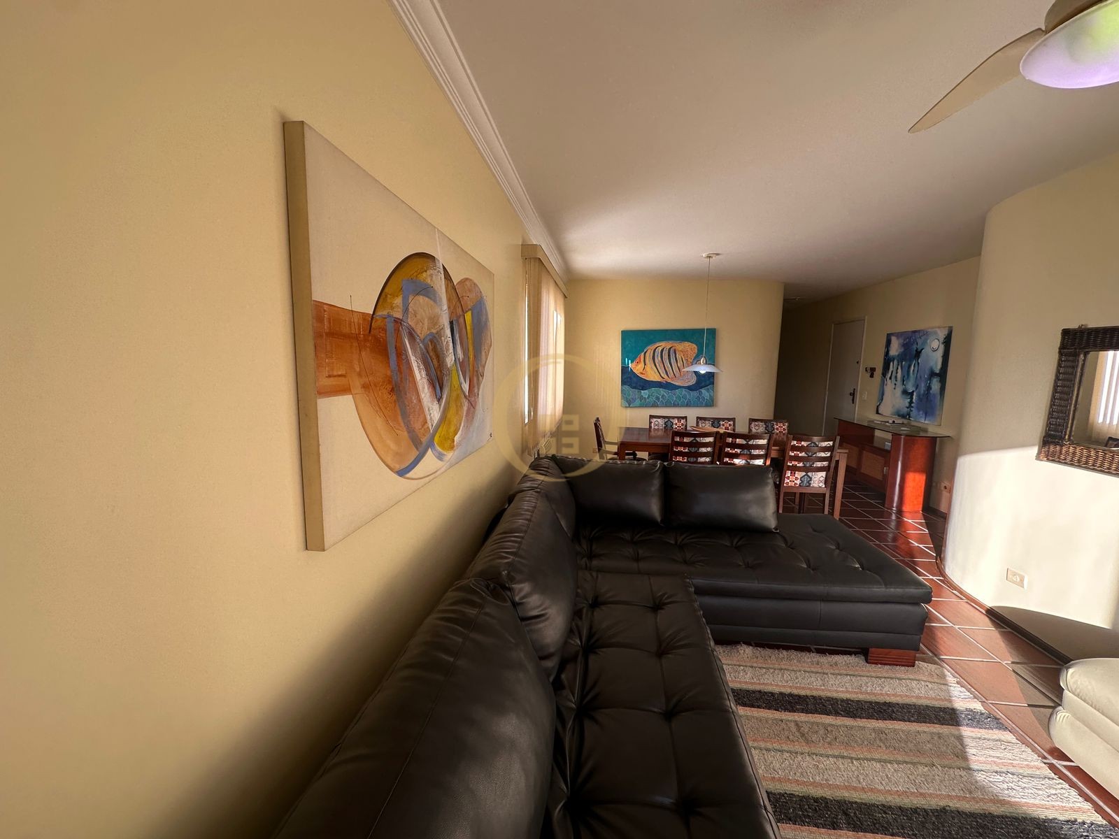 Apartamento na Praia das Pitangueiras, Guarujá - SP
