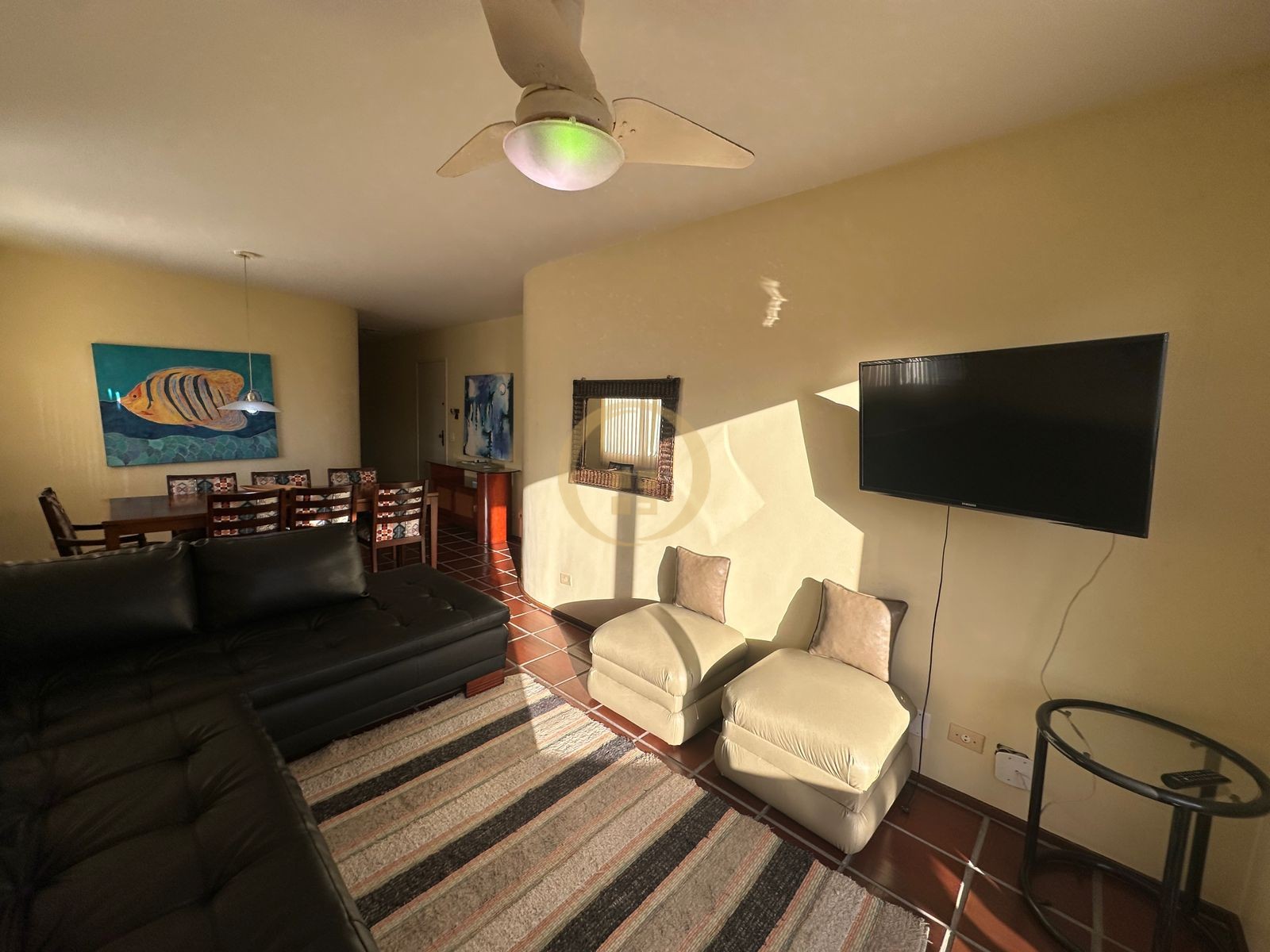 Apartamento na Praia das Pitangueiras, Guarujá - SP
