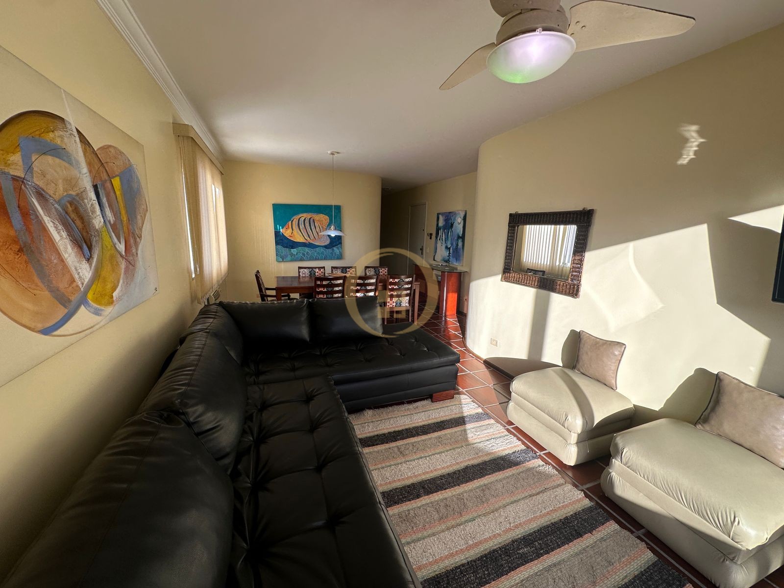 Apartamento na Praia das Pitangueiras, Guarujá - SP
