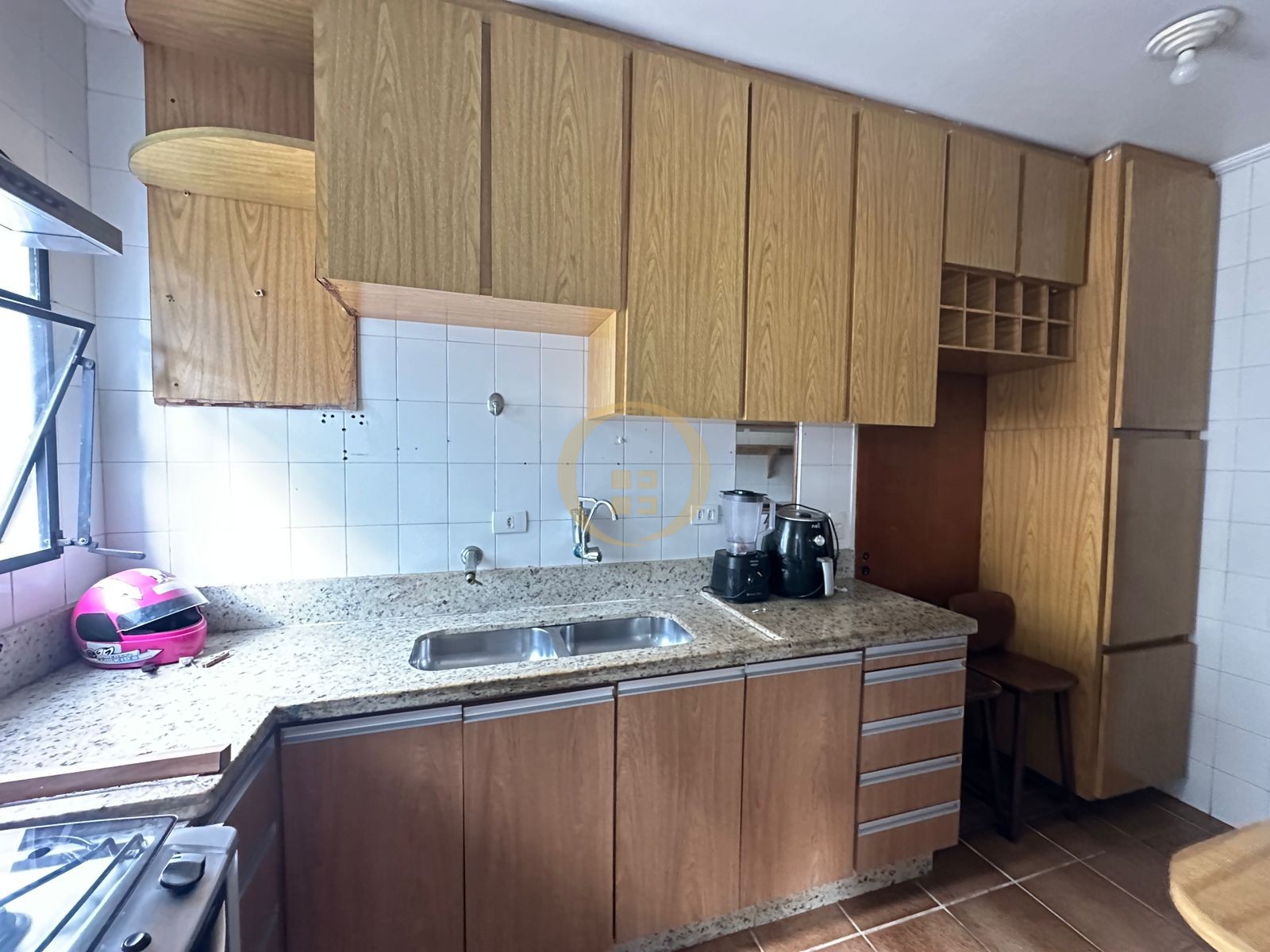 Apartamento na Praia das Pitangueiras, Guarujá - SP
