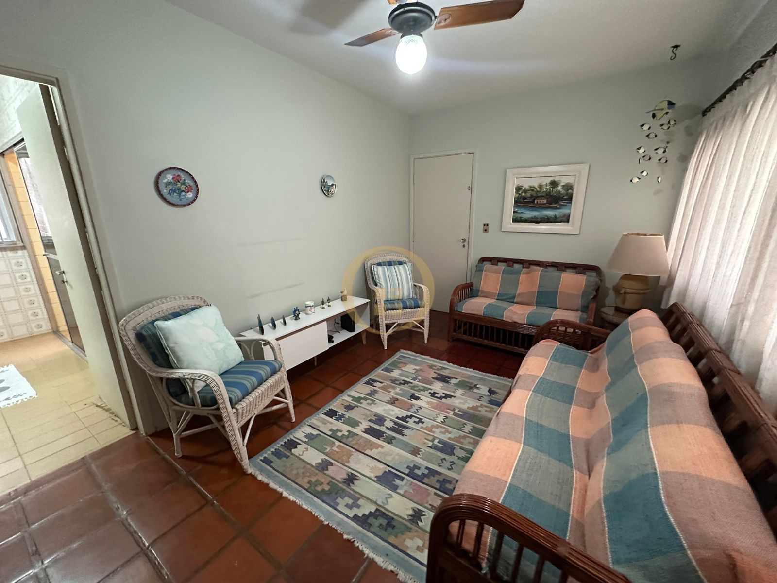 Apartamento na Praia das Pitangueiras, Guarujá - SP
