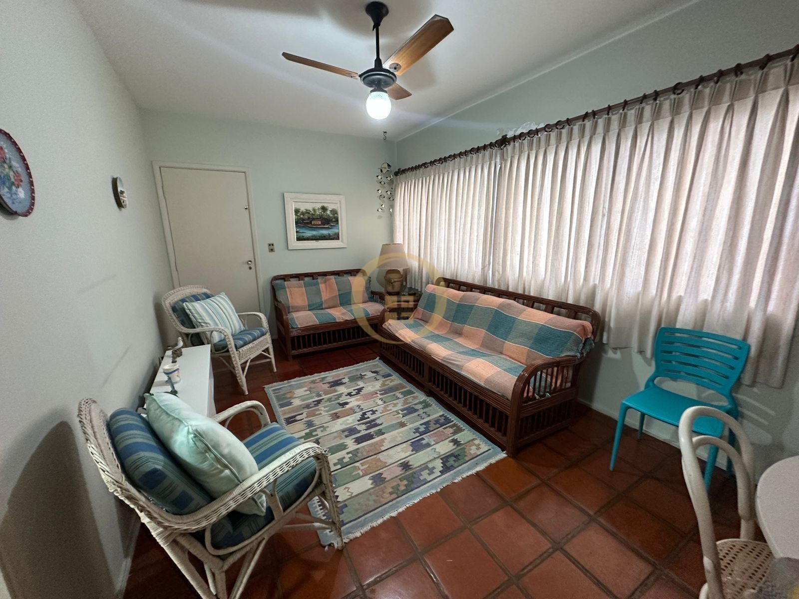 Apartamento na Praia das Pitangueiras, Guarujá - SP