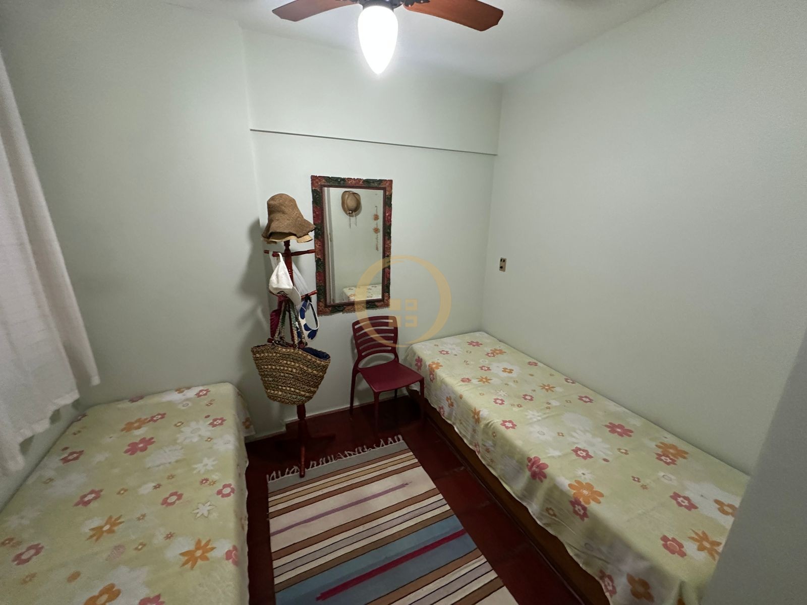Apartamento na Praia das Pitangueiras, Guarujá - SP
