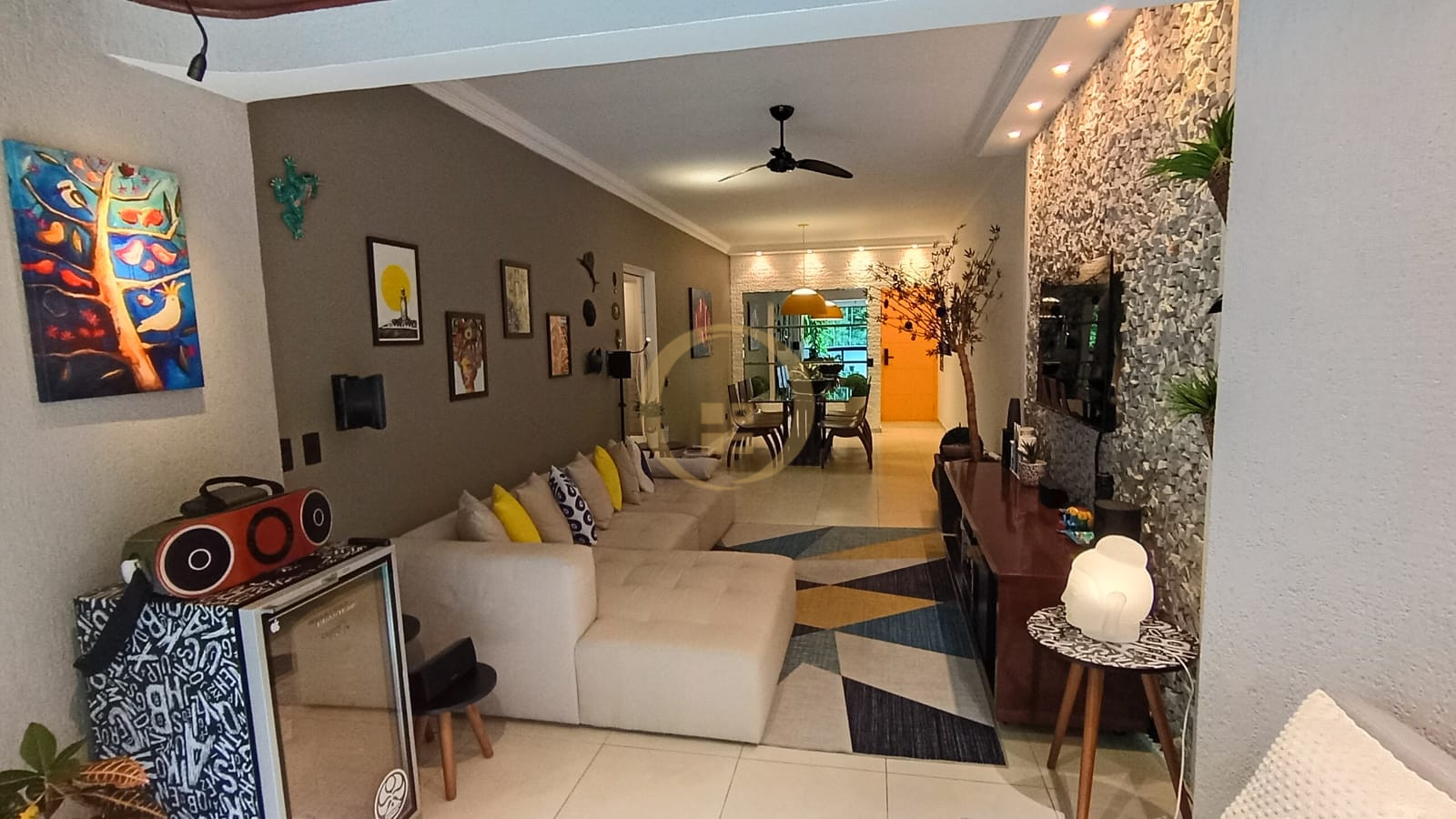 Apartamento-2-dormitorios-Pitangueiras