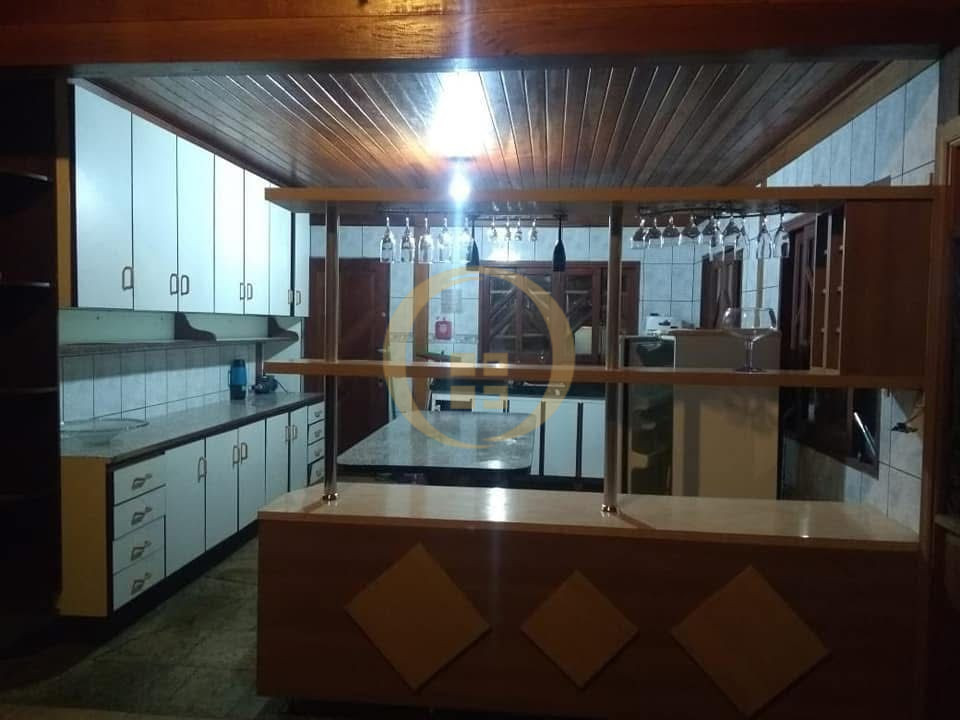 Casa-4-dormitorios-Jardim Mar e Céu