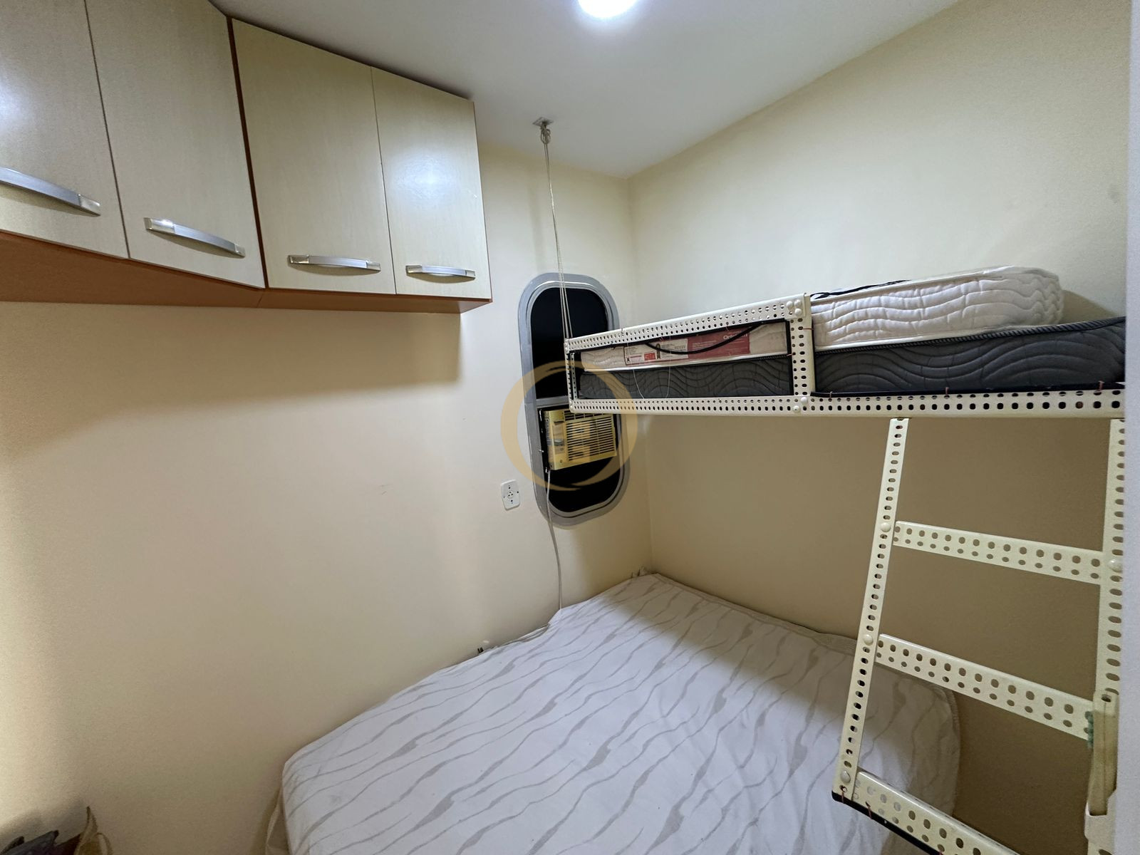 Apartamento na Praia da Enseada, Guarujá - SP