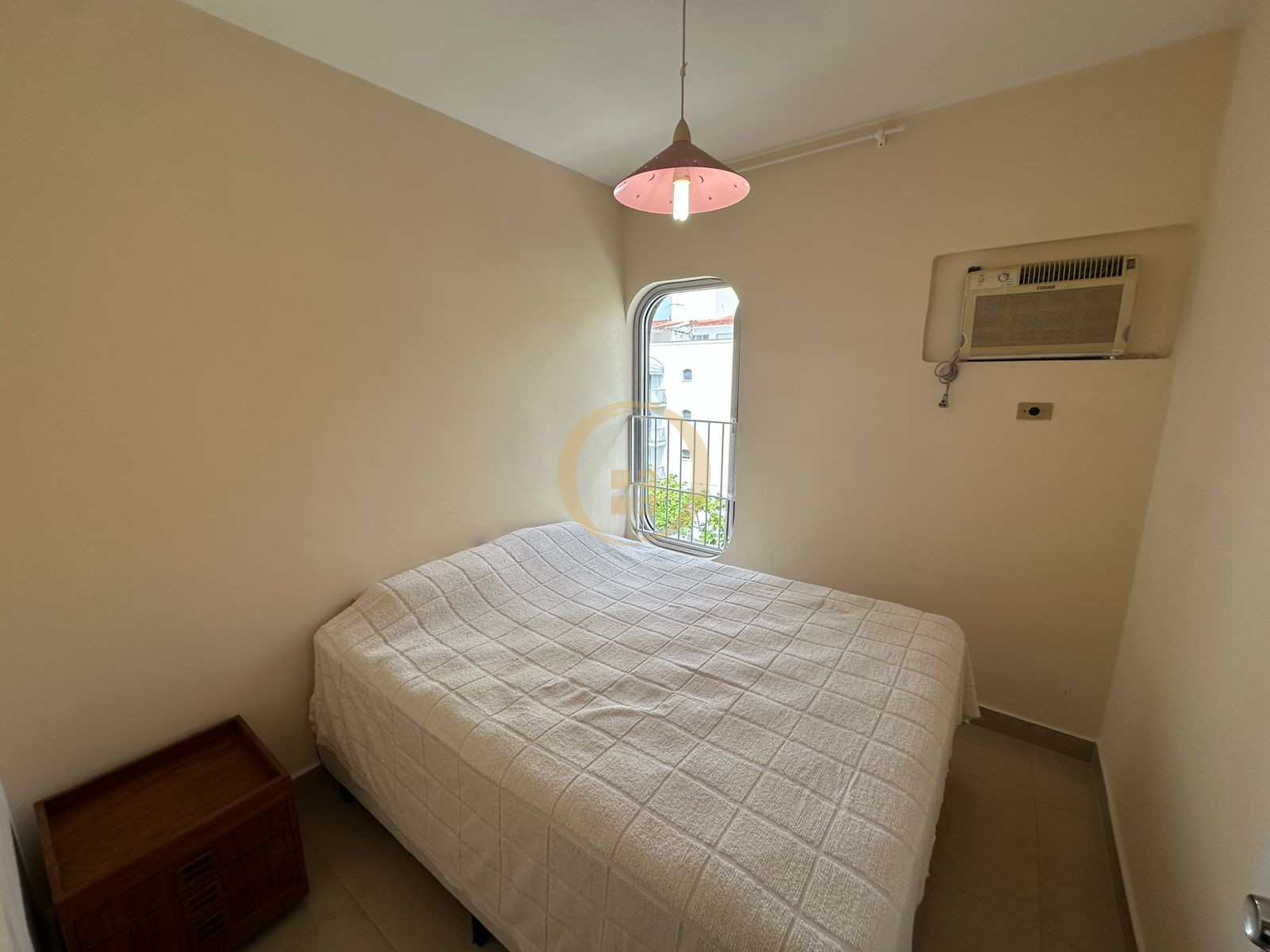 Apartamento na Praia da Enseada, Guarujá - SP