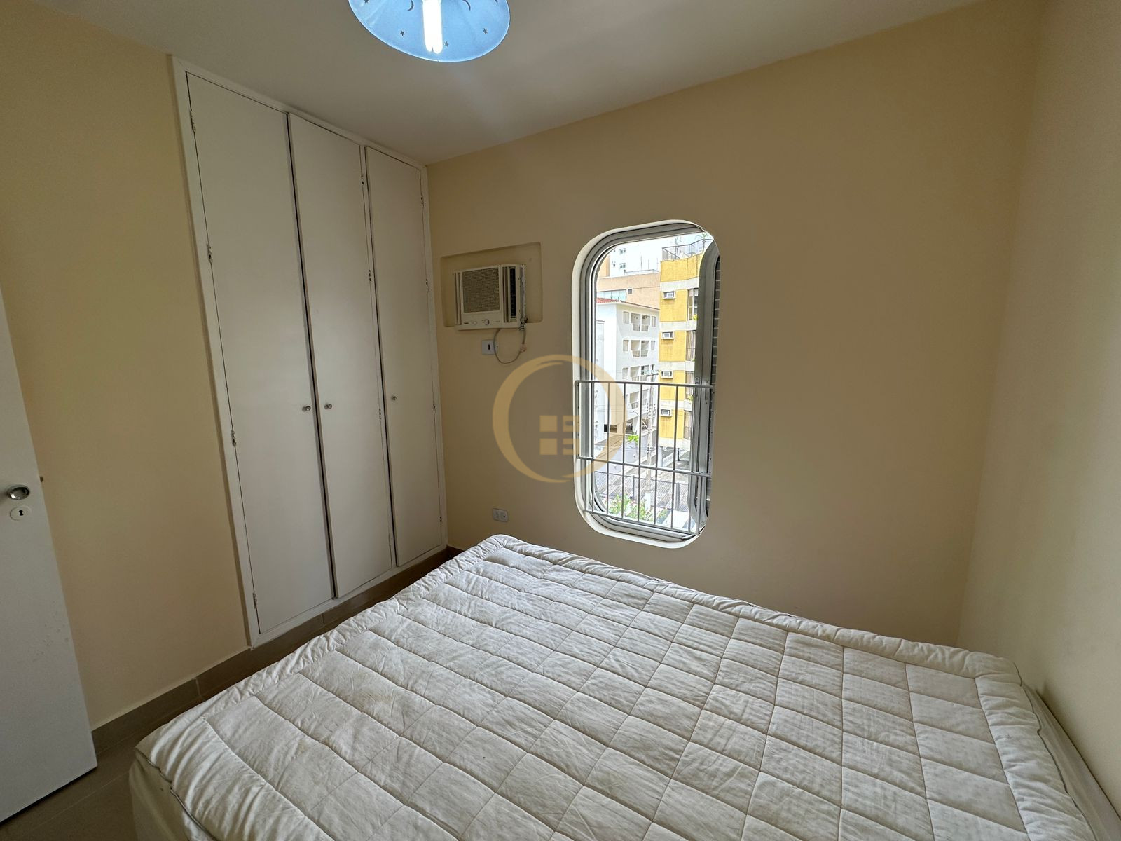 Apartamento na Praia da Enseada, Guarujá - SP