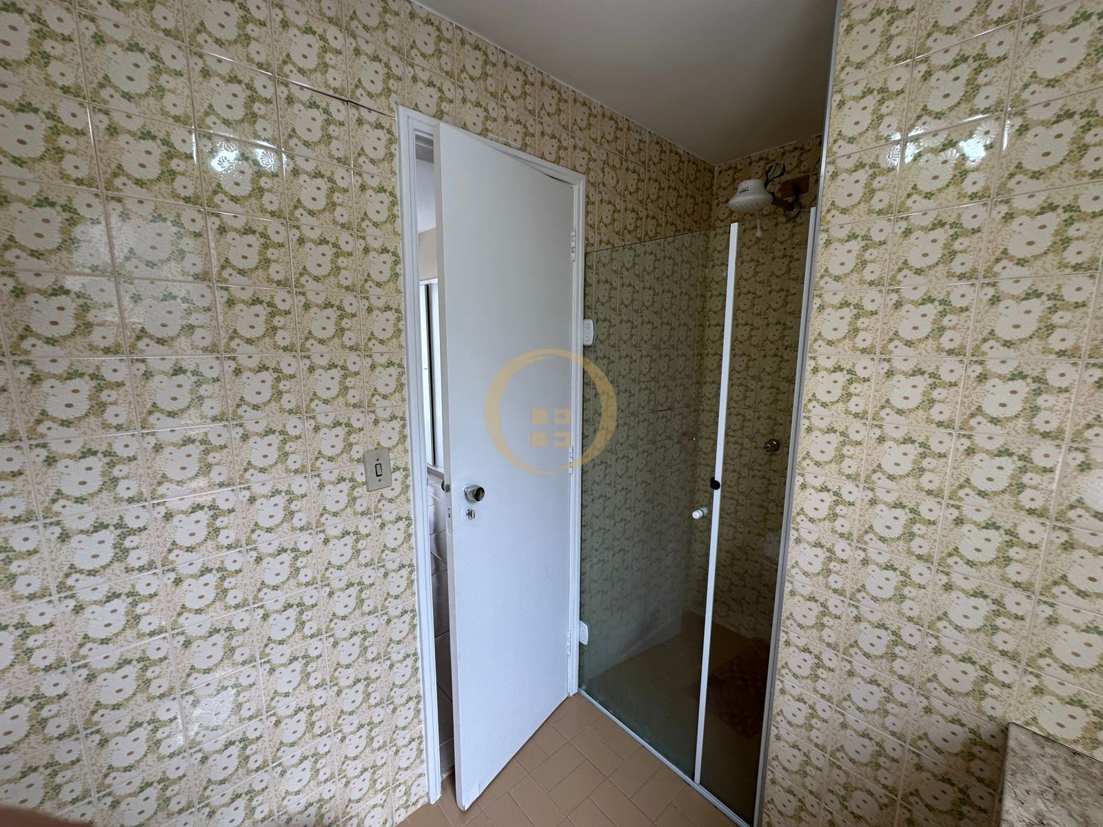 Apartamento na Praia da Enseada, Guarujá - SP