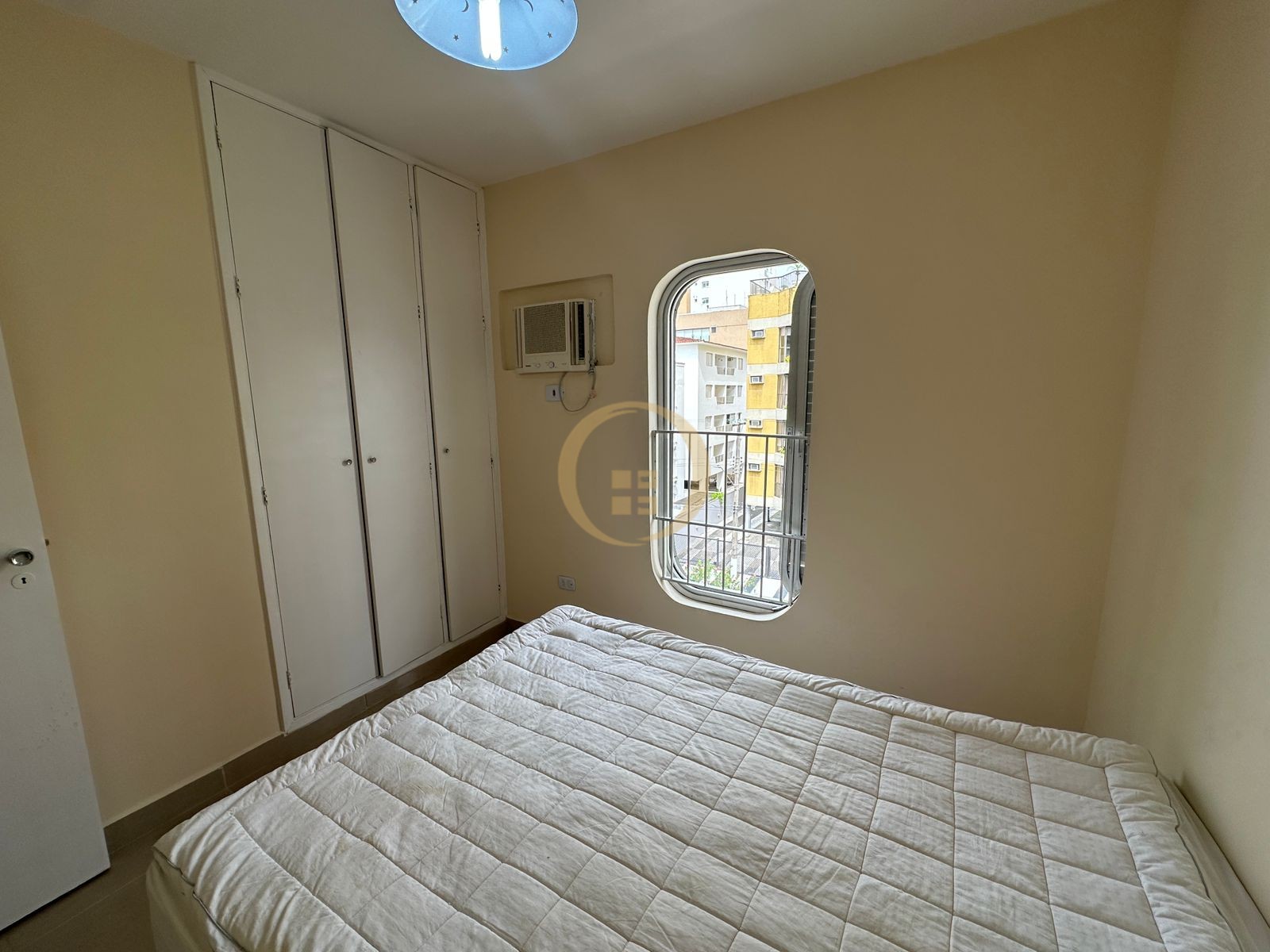 Apartamento na Praia da Enseada, Guarujá - SP