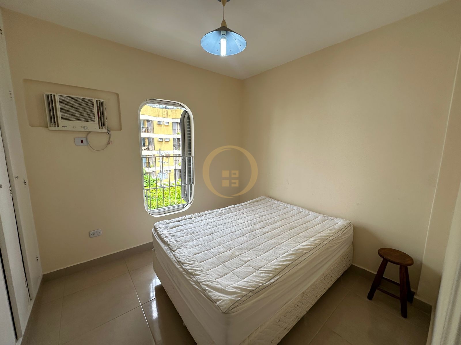 Apartamento na Praia da Enseada, Guarujá - SP