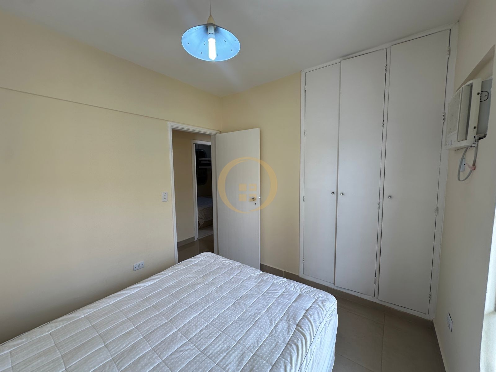 Apartamento na Praia da Enseada, Guarujá - SP