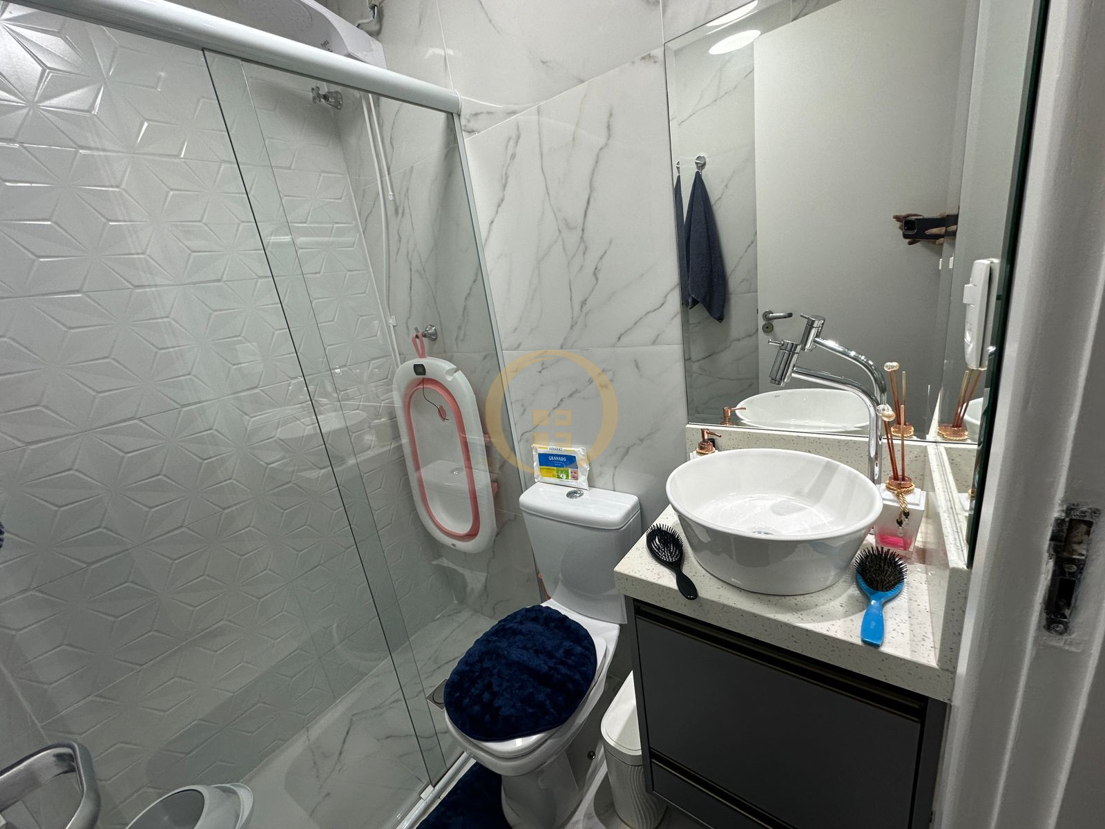 Apartamento na Praia das Pitangueiras, Guarujá - SP