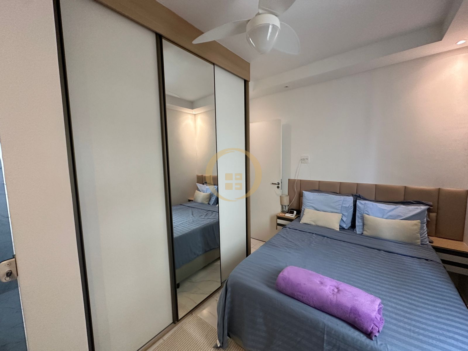 Apartamento na Praia das Pitangueiras, Guarujá - SP