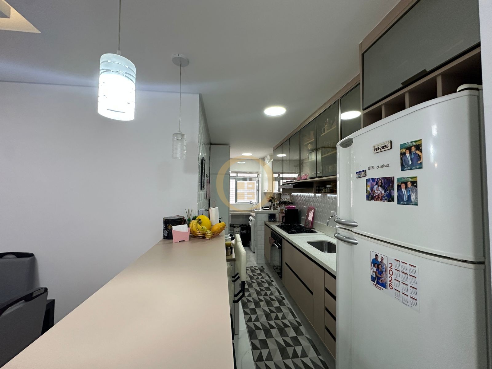 Apartamento na Praia das Pitangueiras, Guarujá - SP