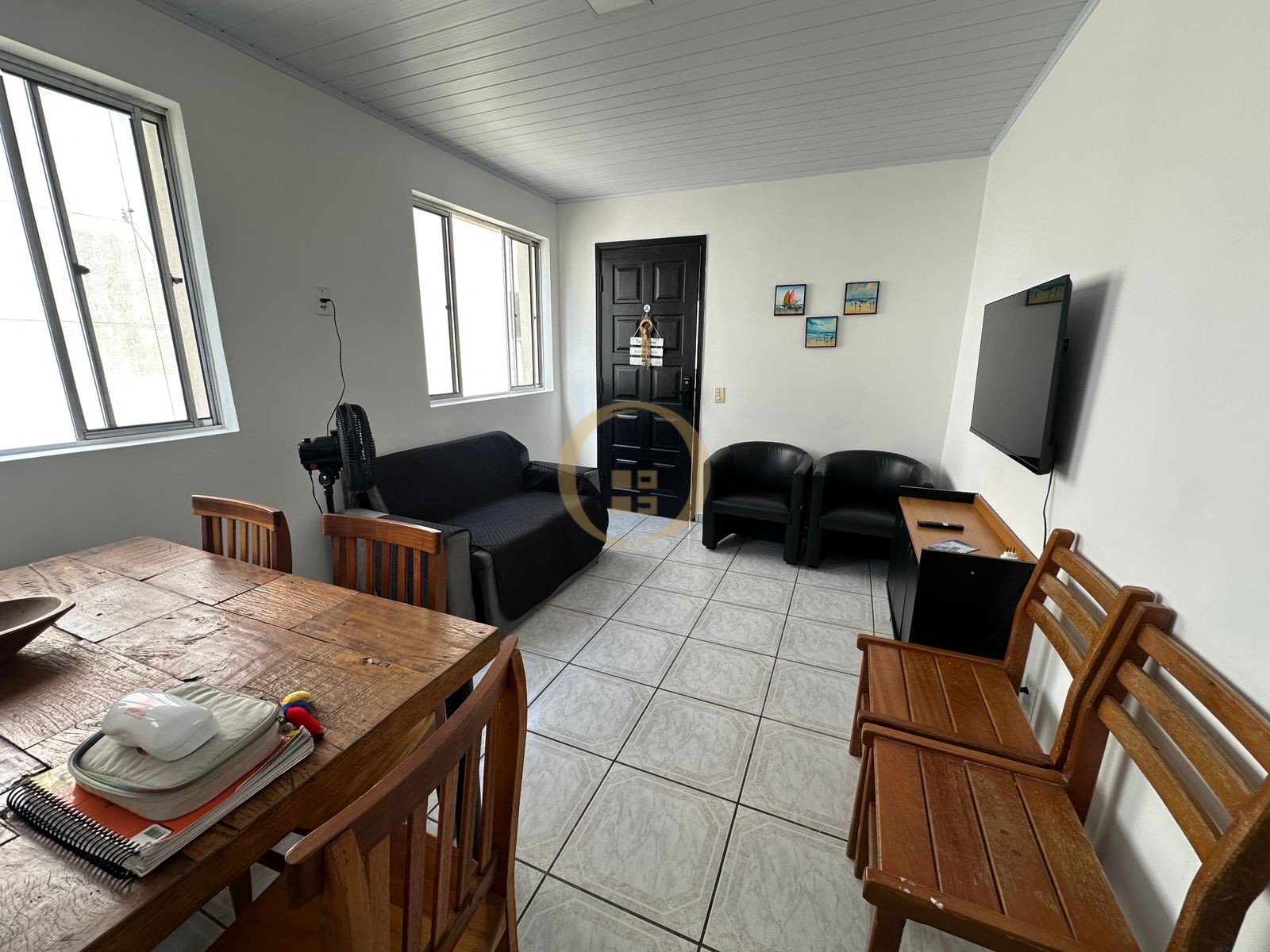 Apartamento na Praia da Enseada, Guarujá - SP