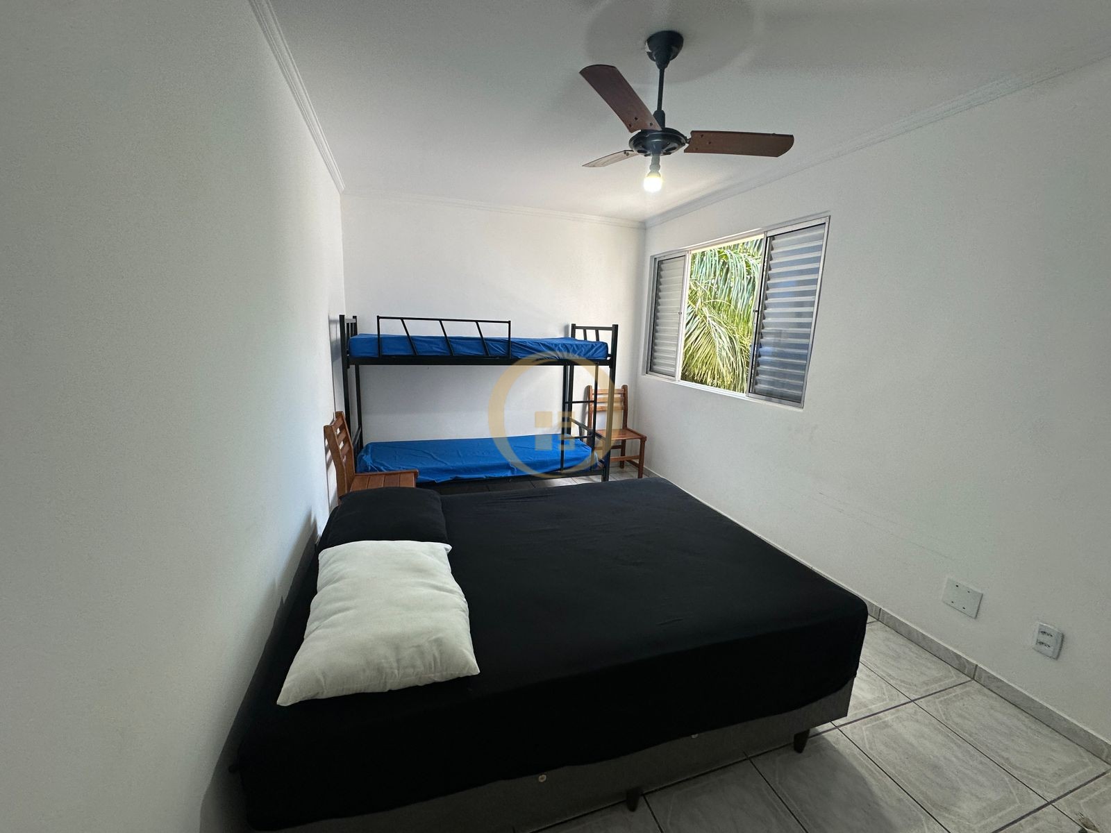 Apartamento na Praia da Enseada, Guarujá - SP