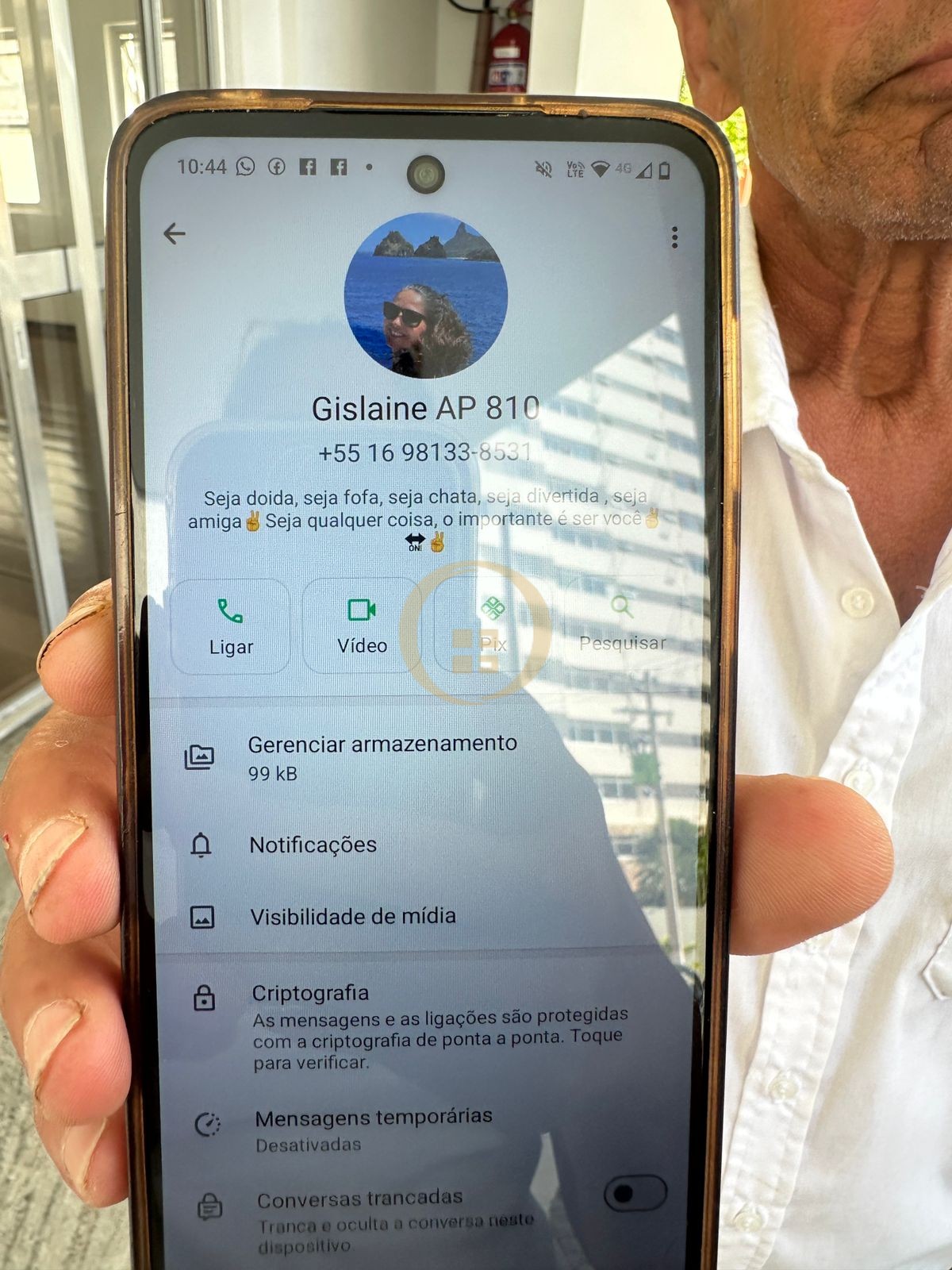 Apartamento na Praia da Pitanguerias - Guarujá