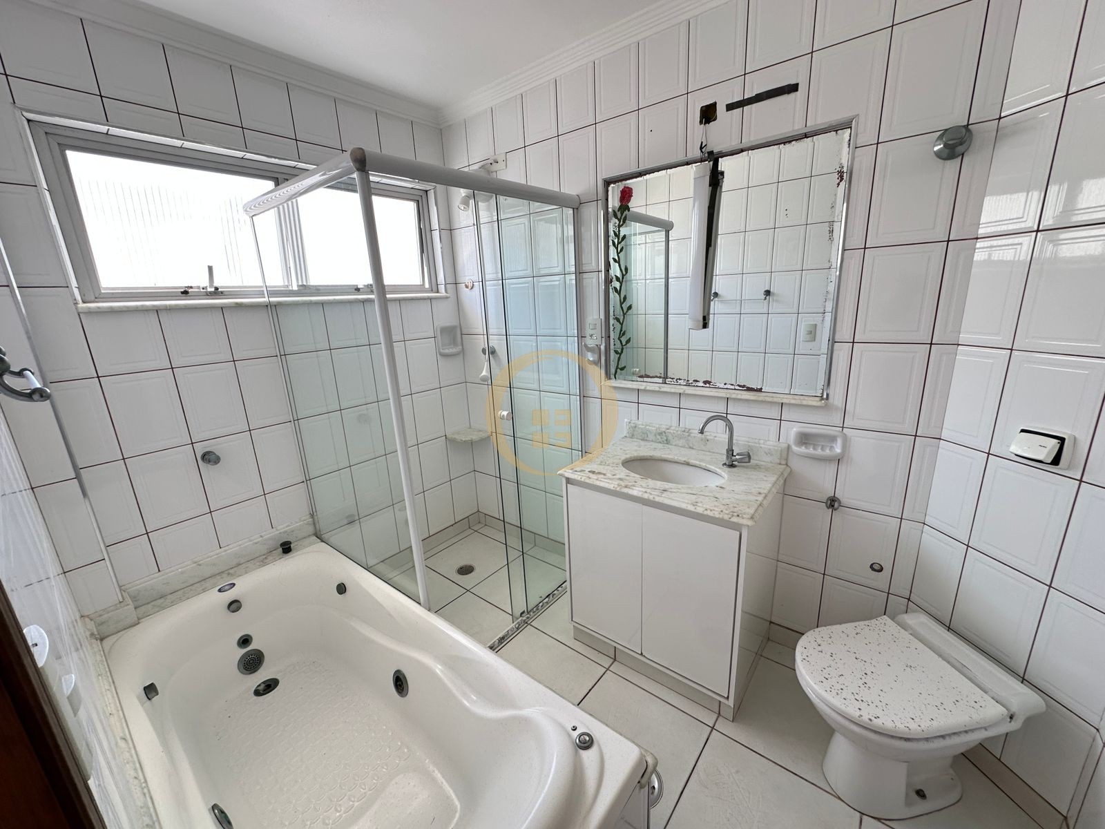 Apartamento na Praia da Pitanguerias - Guarujá