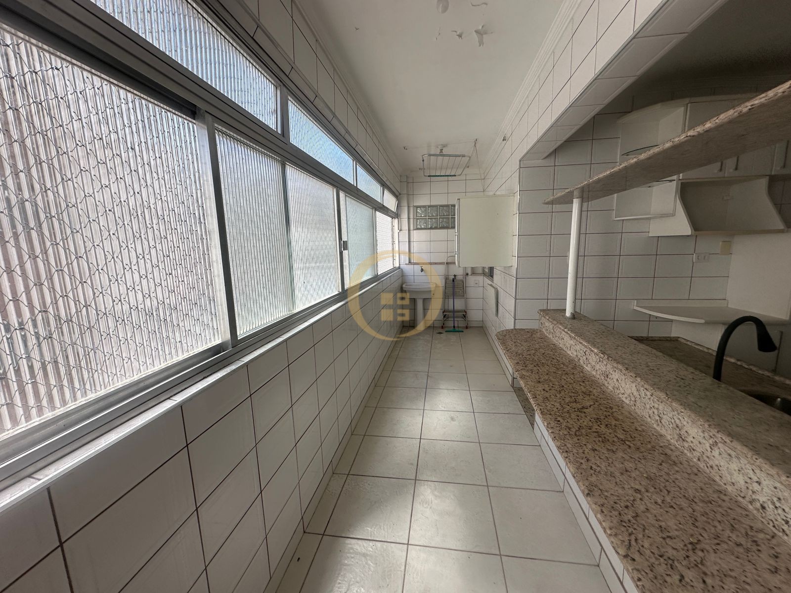 Apartamento na Praia da Pitanguerias - Guarujá