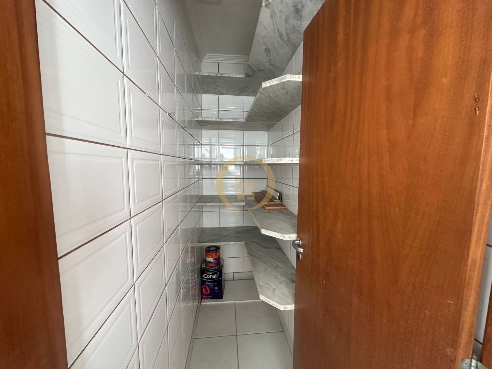 Apartamento à 50 Metros da Praia da Pitangueiras, Guarujá-SP
