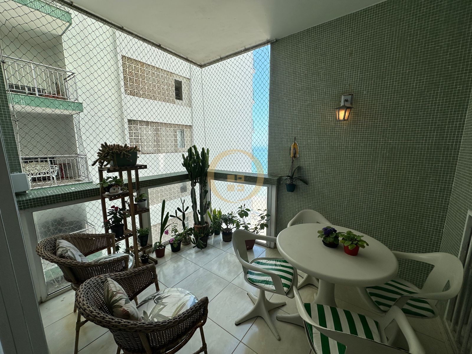 Apartamento Frente ao Mar nas Pitangueiras, Guarujá - SP