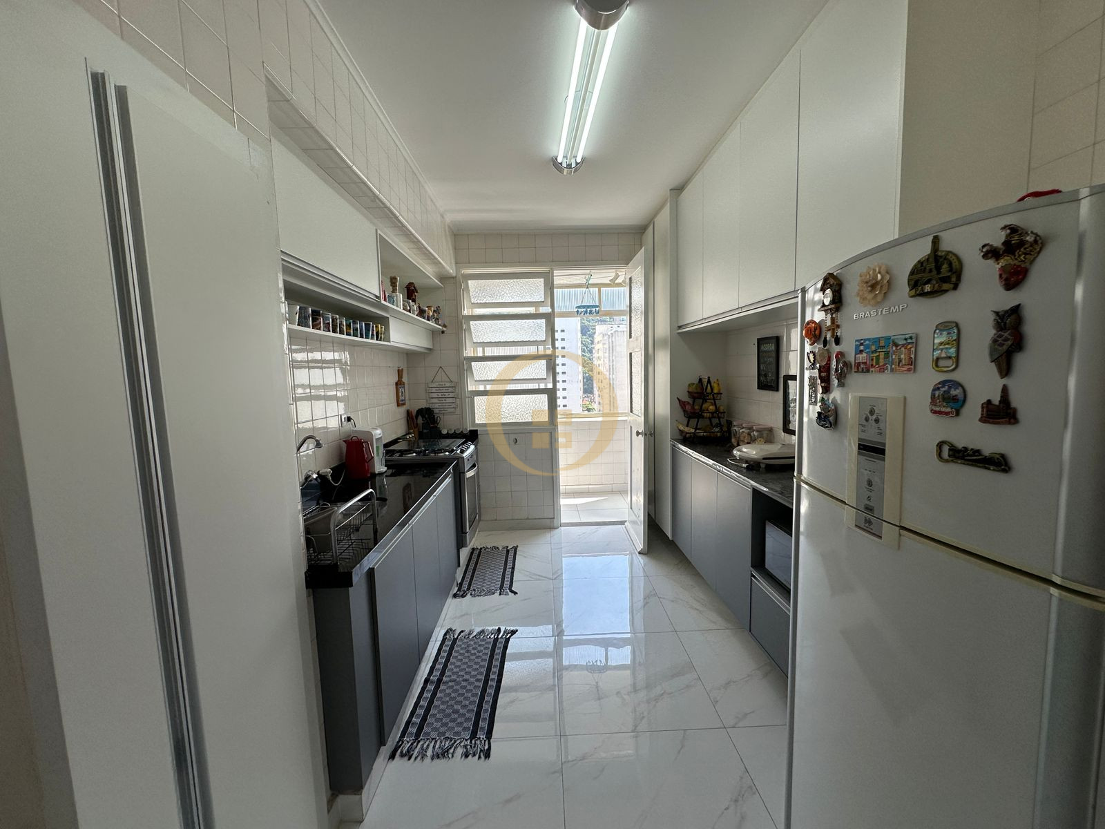 Apartamento Frente ao Mar nas Pitangueiras, Guarujá - SP