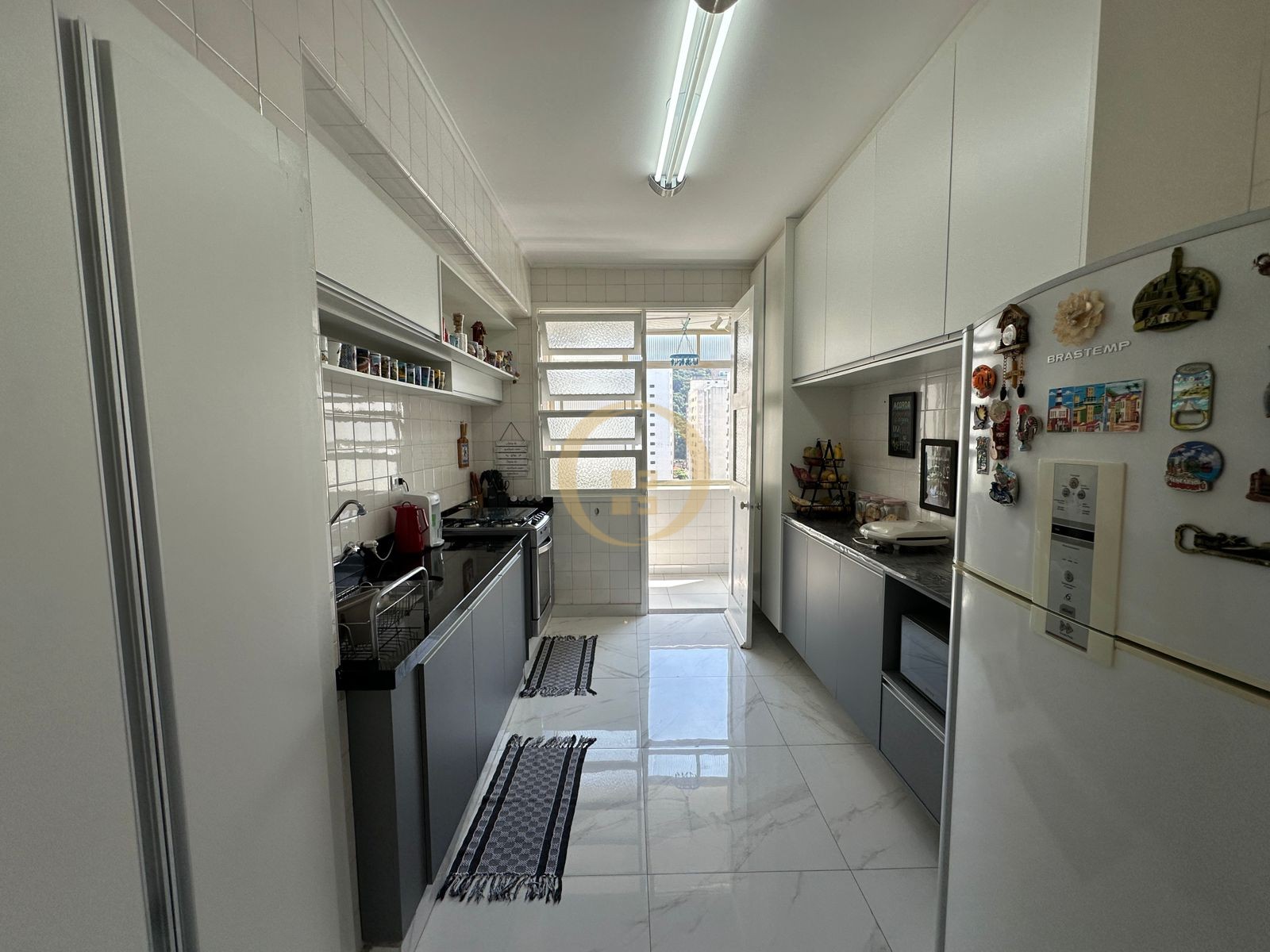 Apartamento Frente ao Mar nas Pitangueiras, Guarujá - SP