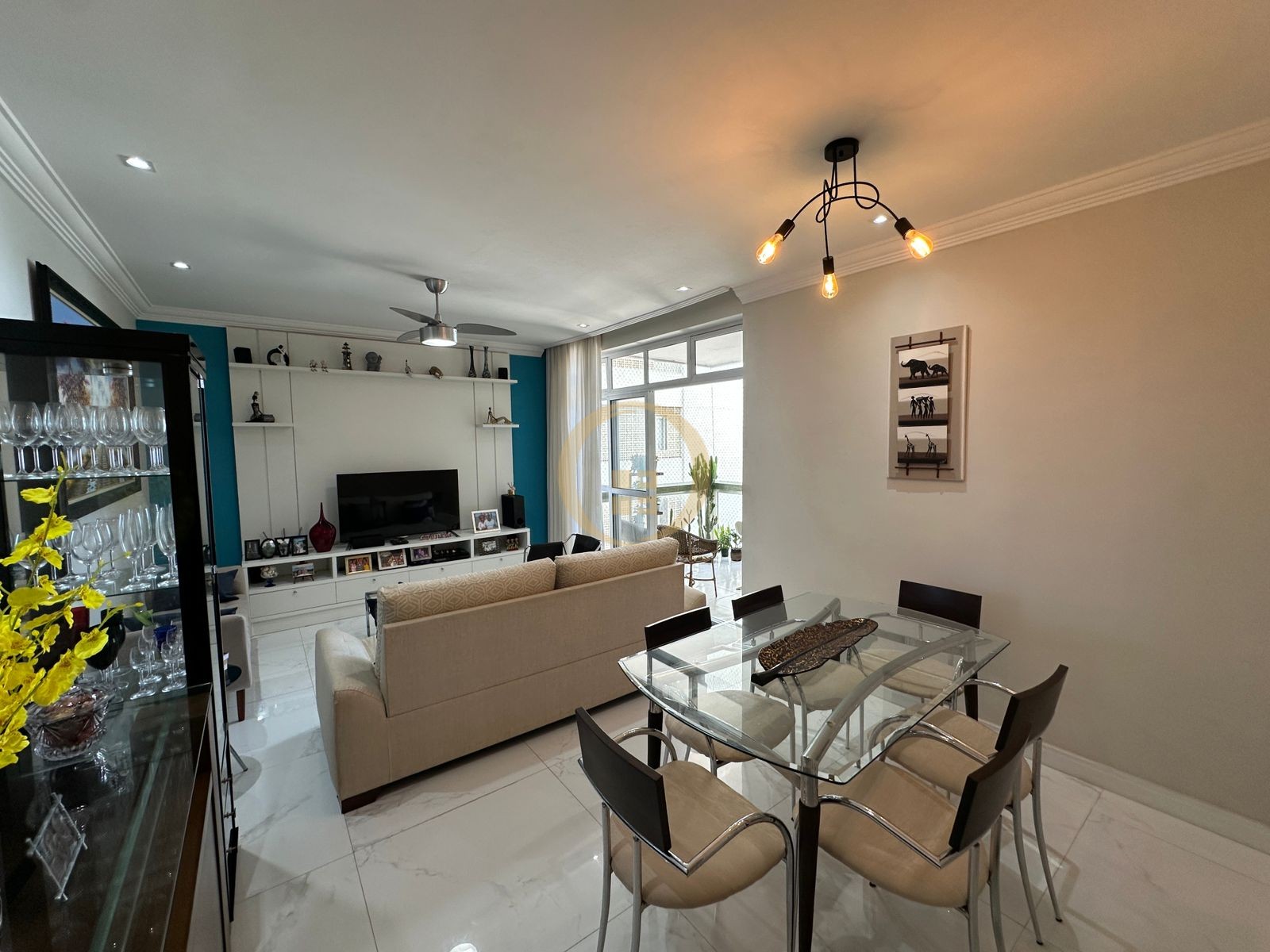 Apartamento Frente ao Mar nas Pitangueiras, Guarujá - SP