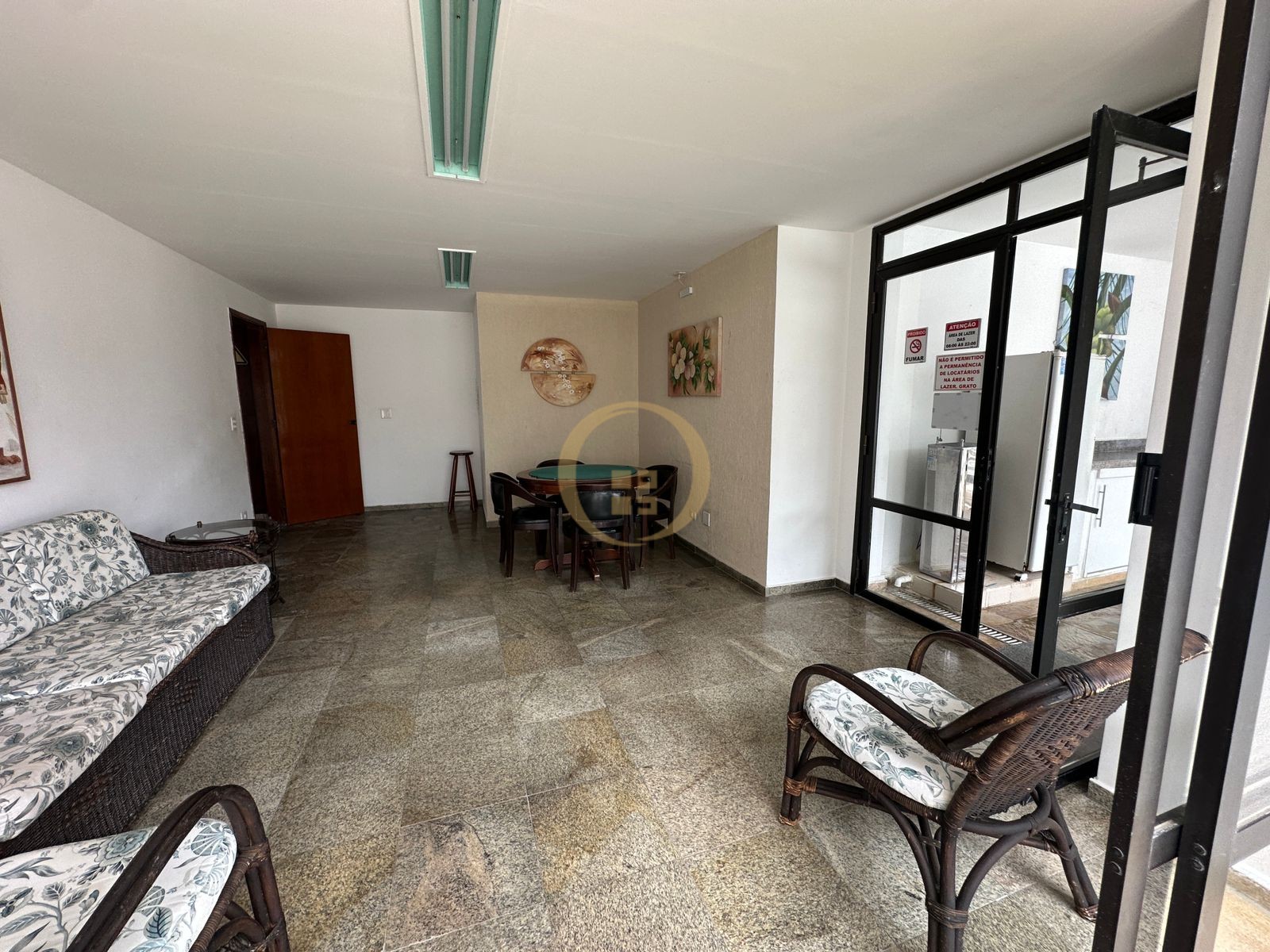 Apartamento na Praia da Enseada, Guarujá - SP