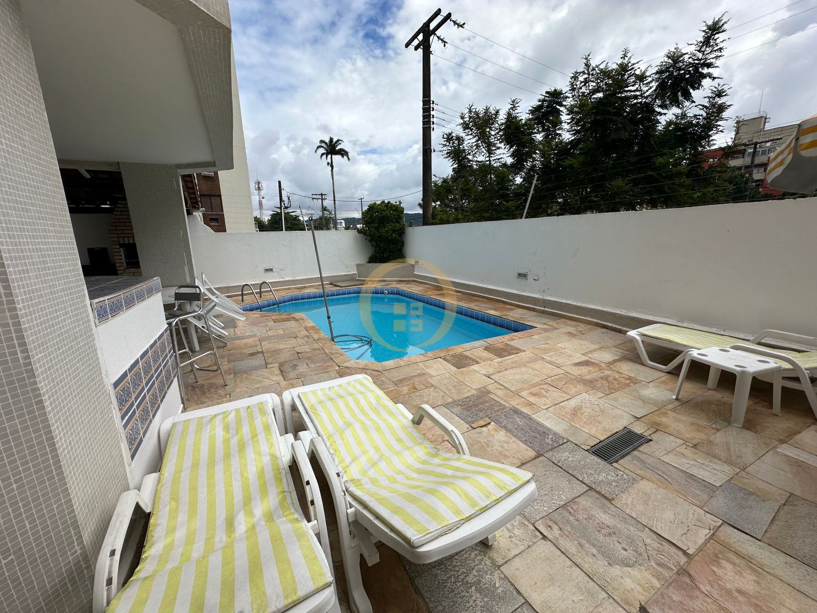 Apartamento na Praia da Enseada, Guarujá - SP