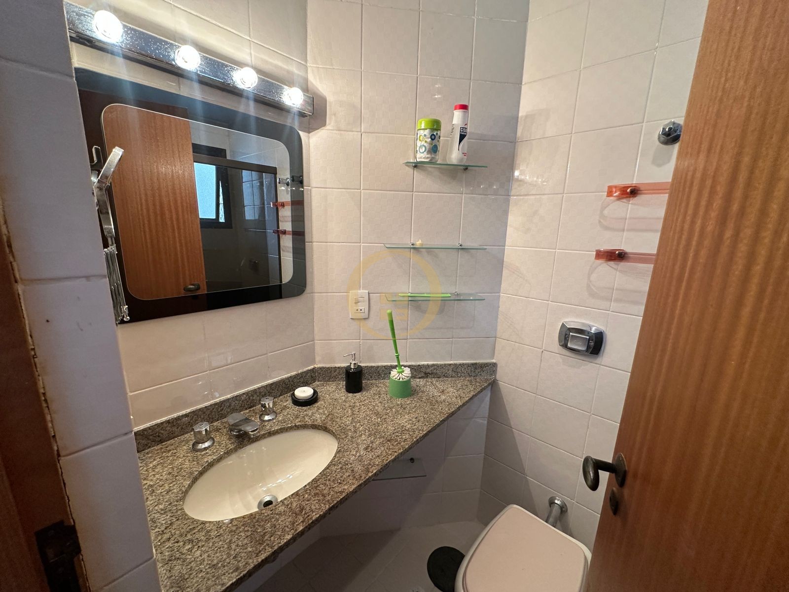 Apartamento na Praia da Enseada, Guarujá - SP