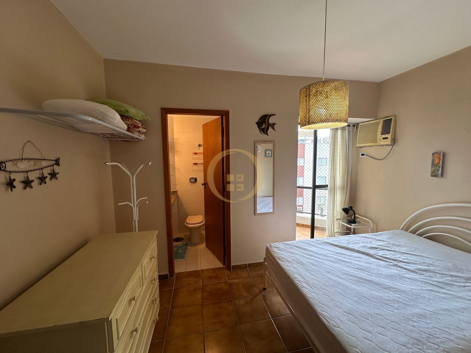Apartamento na Praia da Enseada, Guarujá - SP