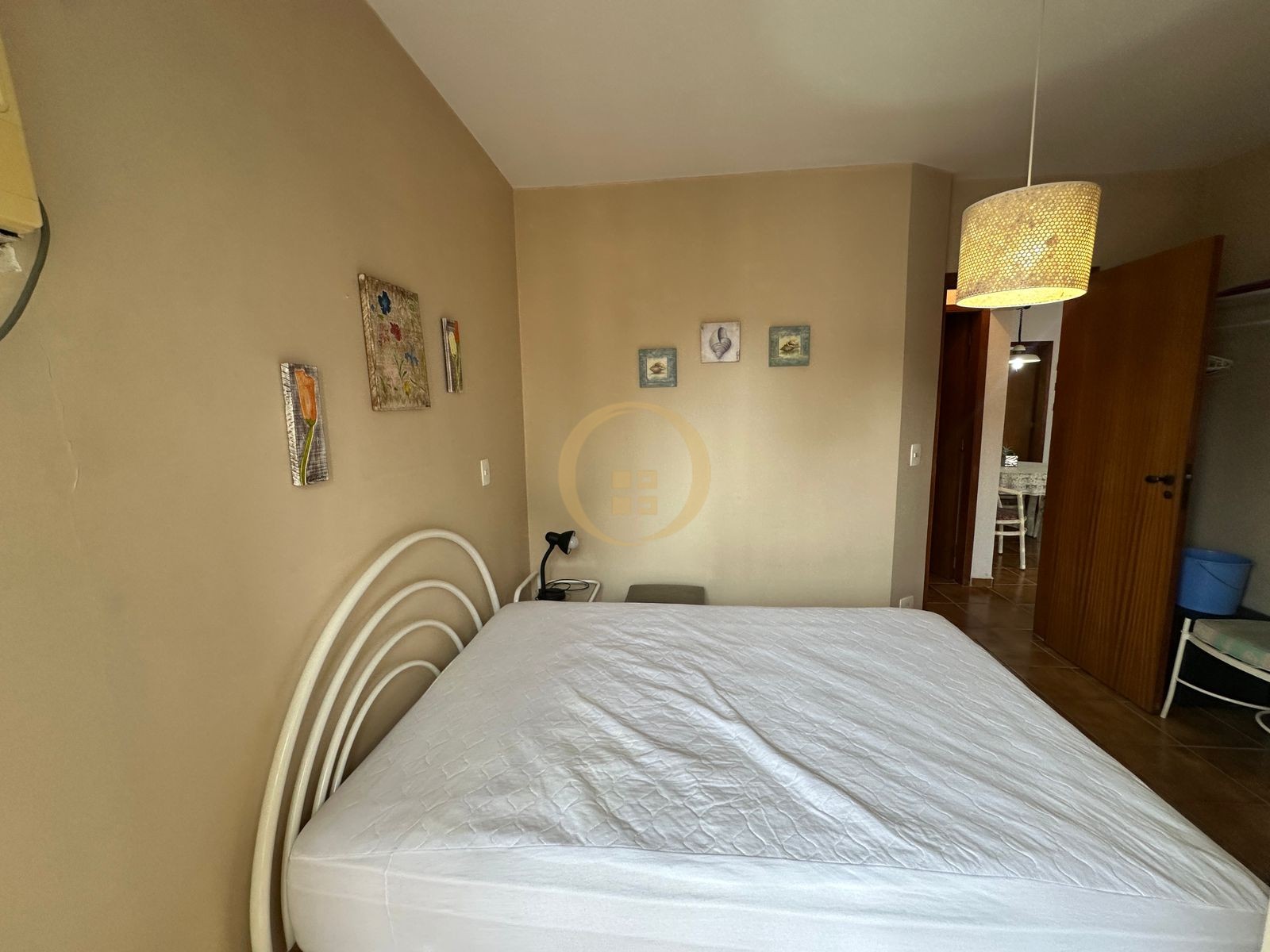 Apartamento na Praia da Enseada, Guarujá - SP