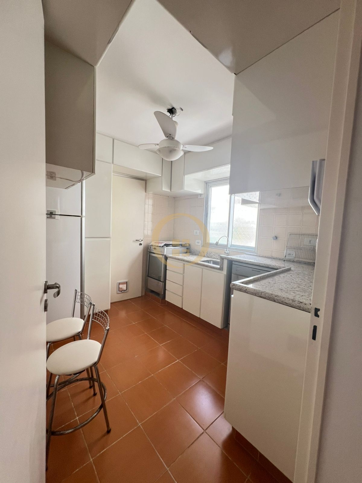 Apartamento na Praia da Enseada, Guarujá - SP