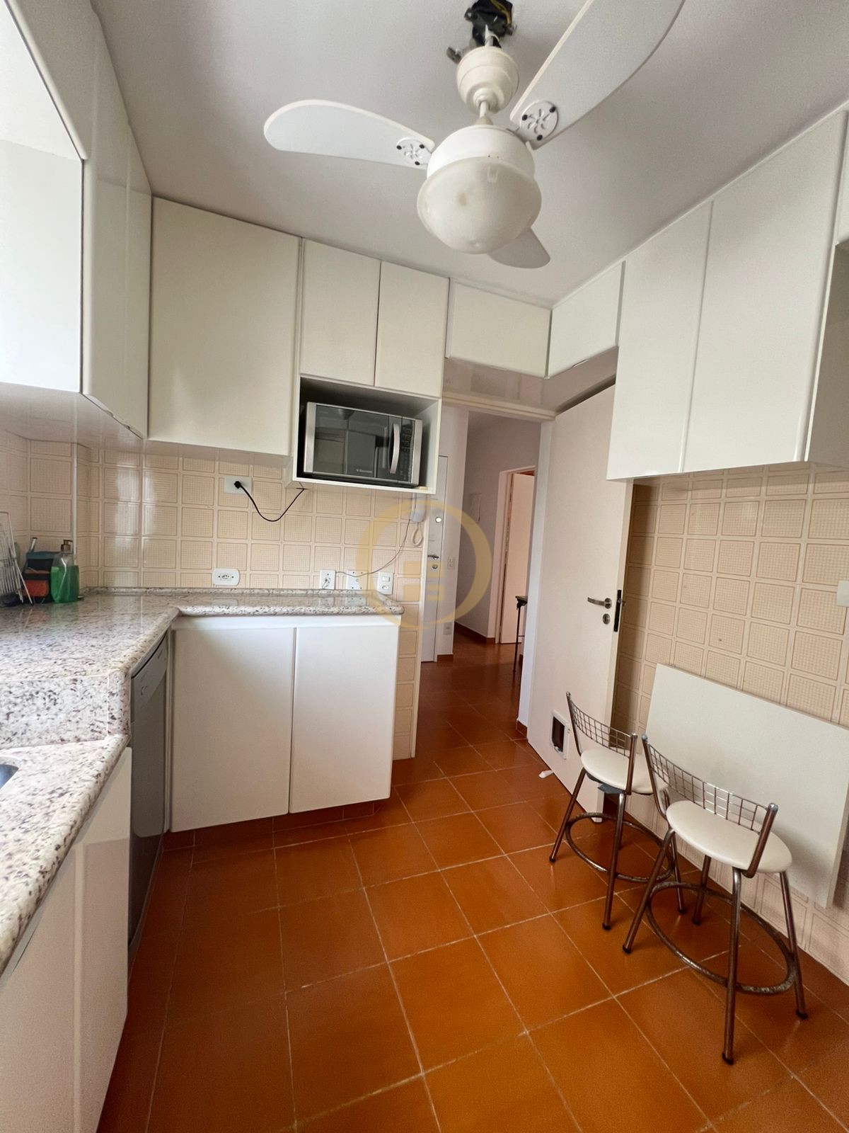 Apartamento na Praia da Enseada, Guarujá - SP