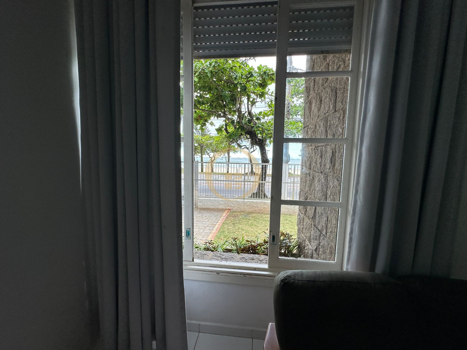 Apartamento Frente ao Mar nas Pitangueiras, Guarujá - SP
