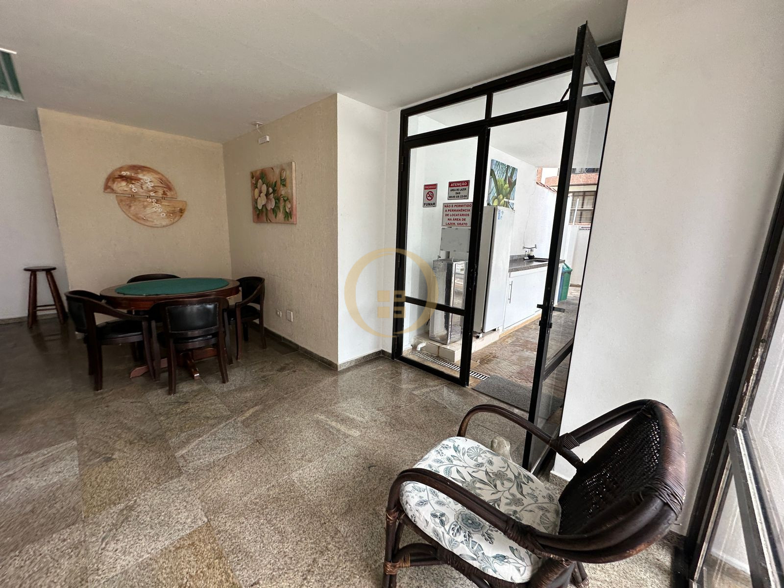 Apartamento Frente ao Mar nas Pitangueiras, Guarujá - SP