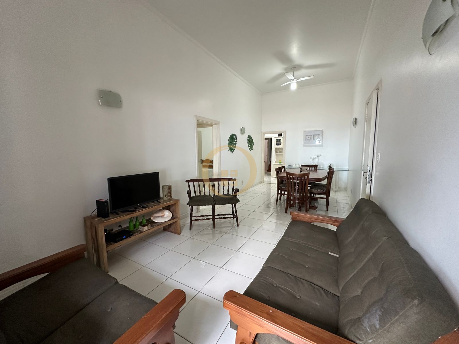 Apartamento Frente ao Mar nas Pitangueiras, Guarujá - SP