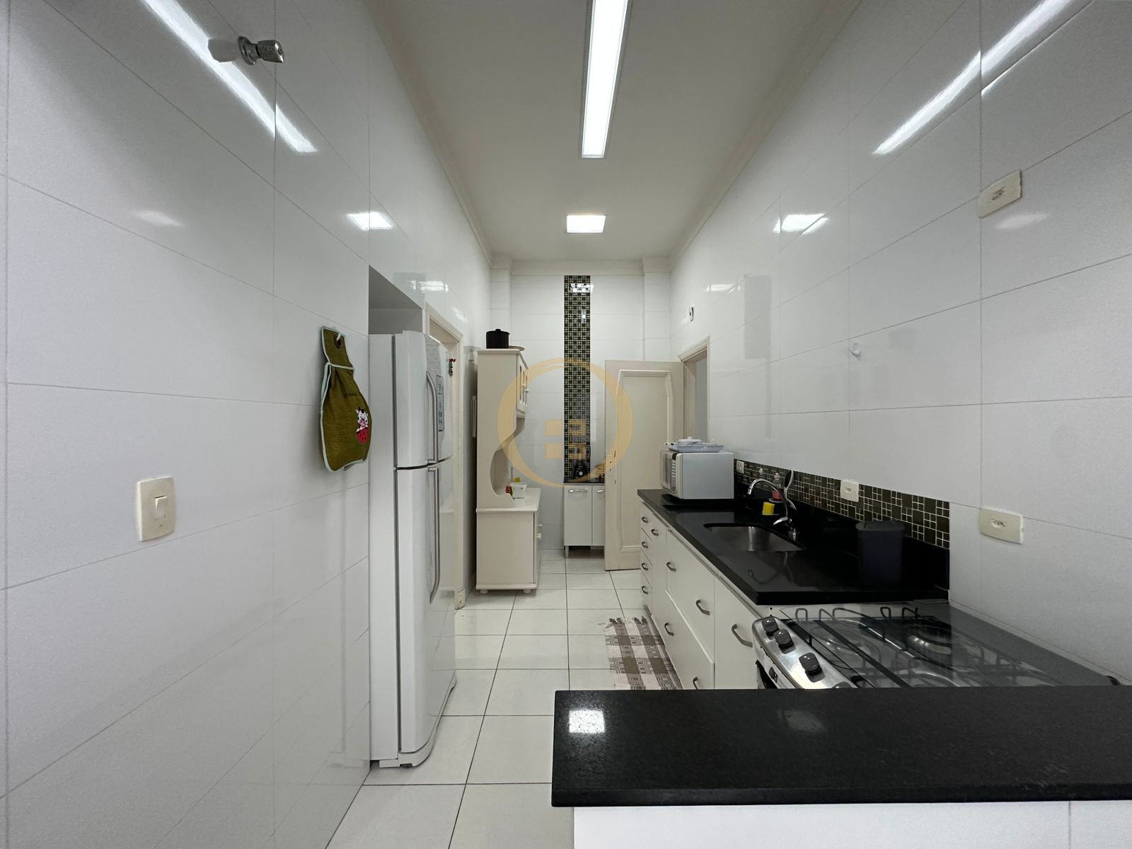 Apartamento Frente ao Mar nas Pitangueiras, Guarujá - SP