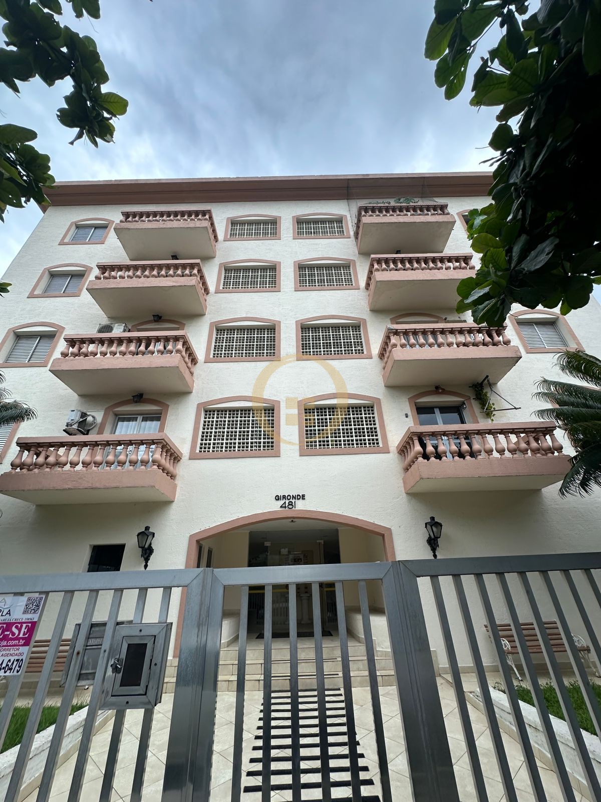 Apartamento na Praia da Enseada, Guarujá - SP