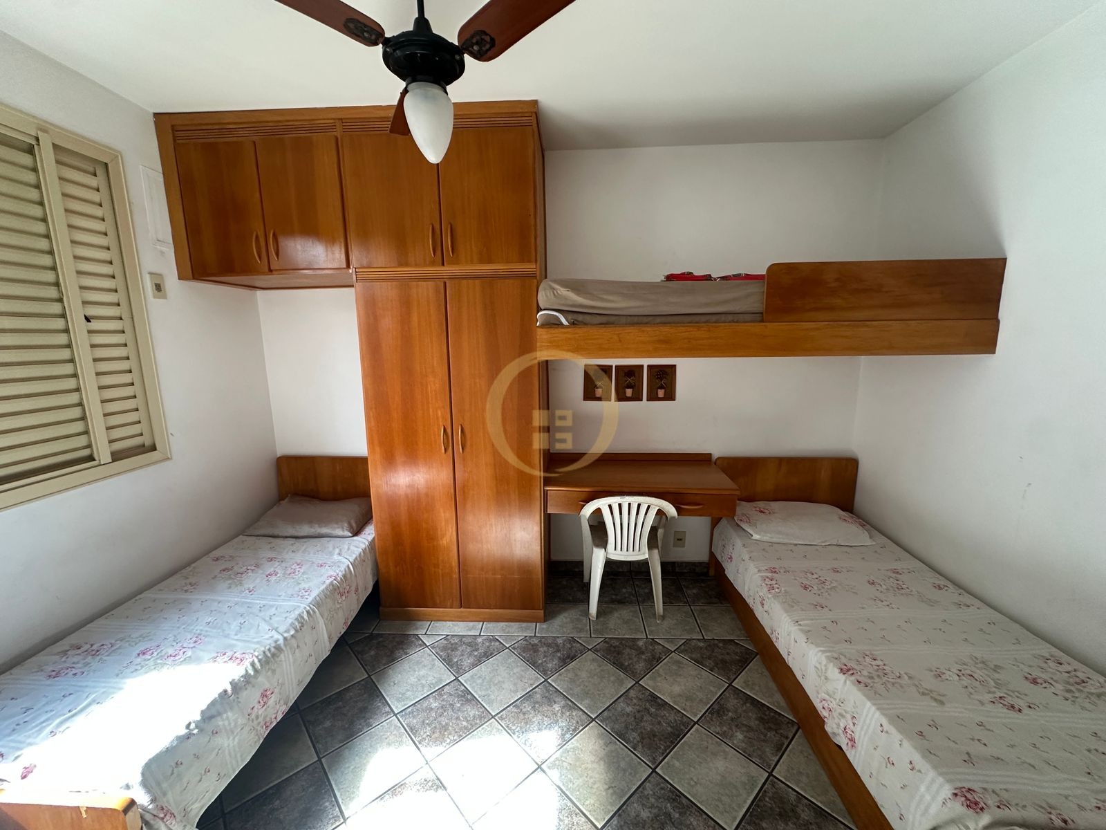Apartamento na Praia da Enseada, Guarujá - SP