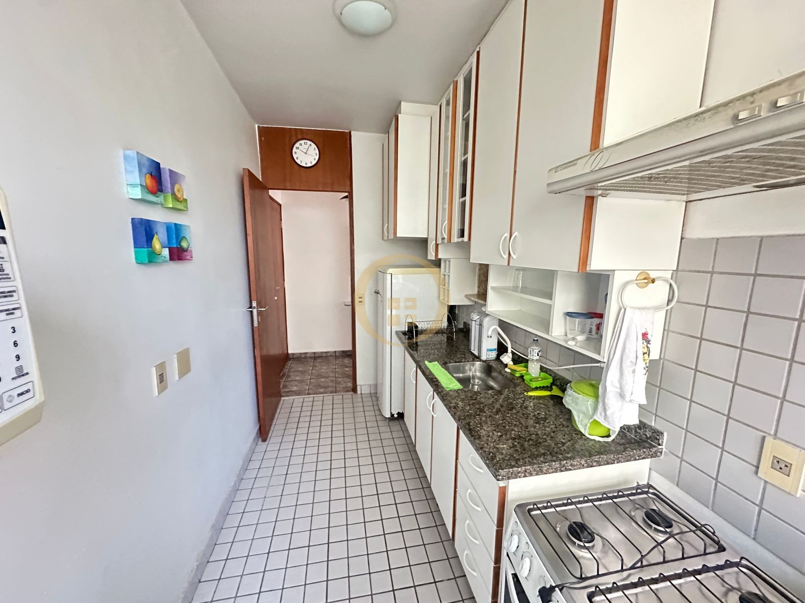 Apartamento na Praia da Enseada, Guarujá - SP