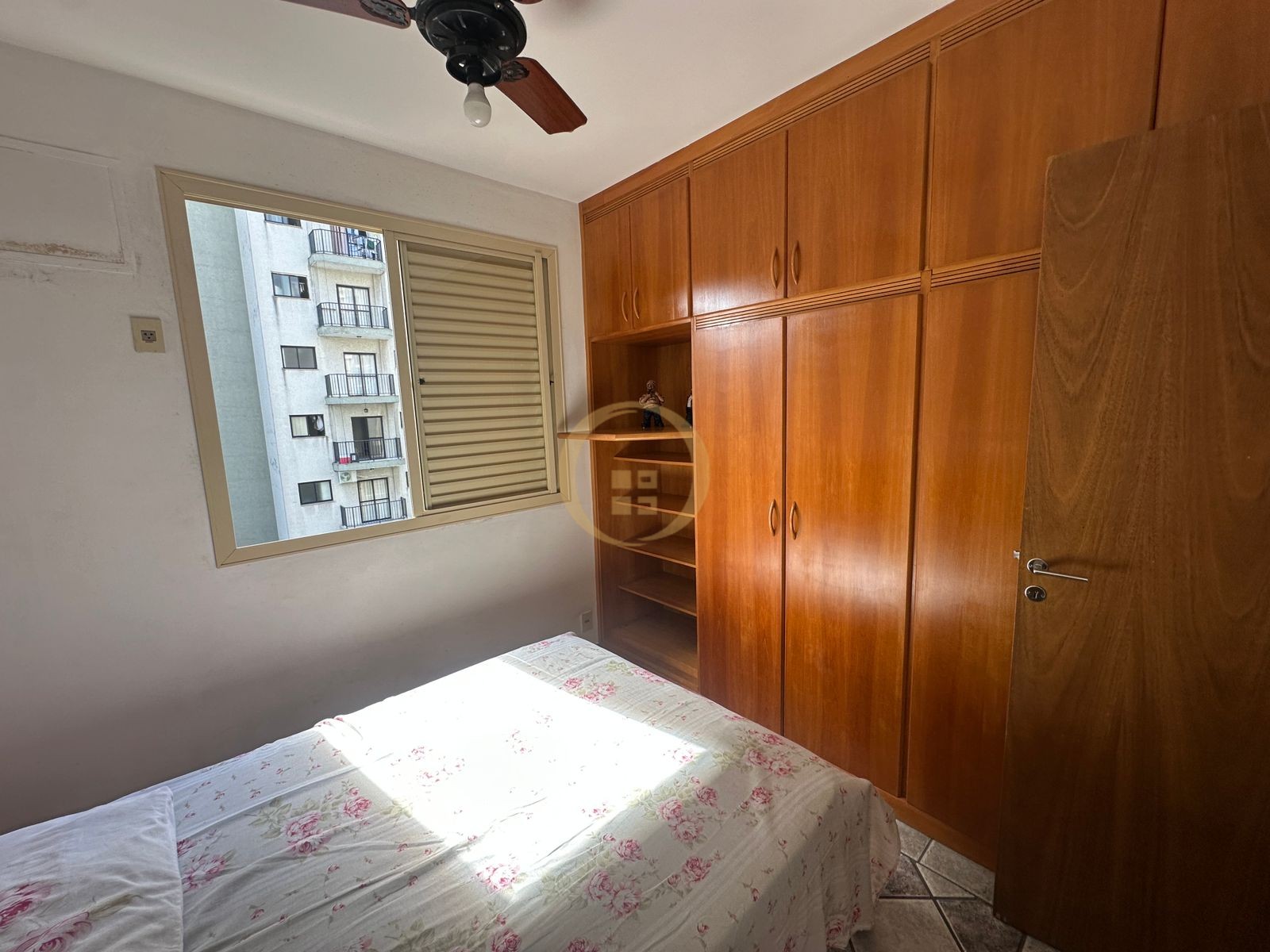 Apartamento na Praia da Enseada, Guarujá - SP