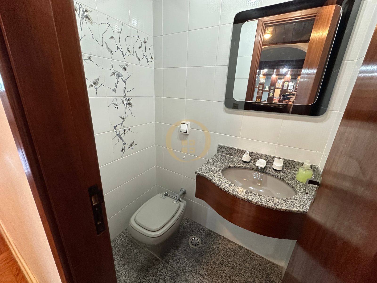 Apartamento Frente ao Mar nas Pitangueiras, Guarujá - SP