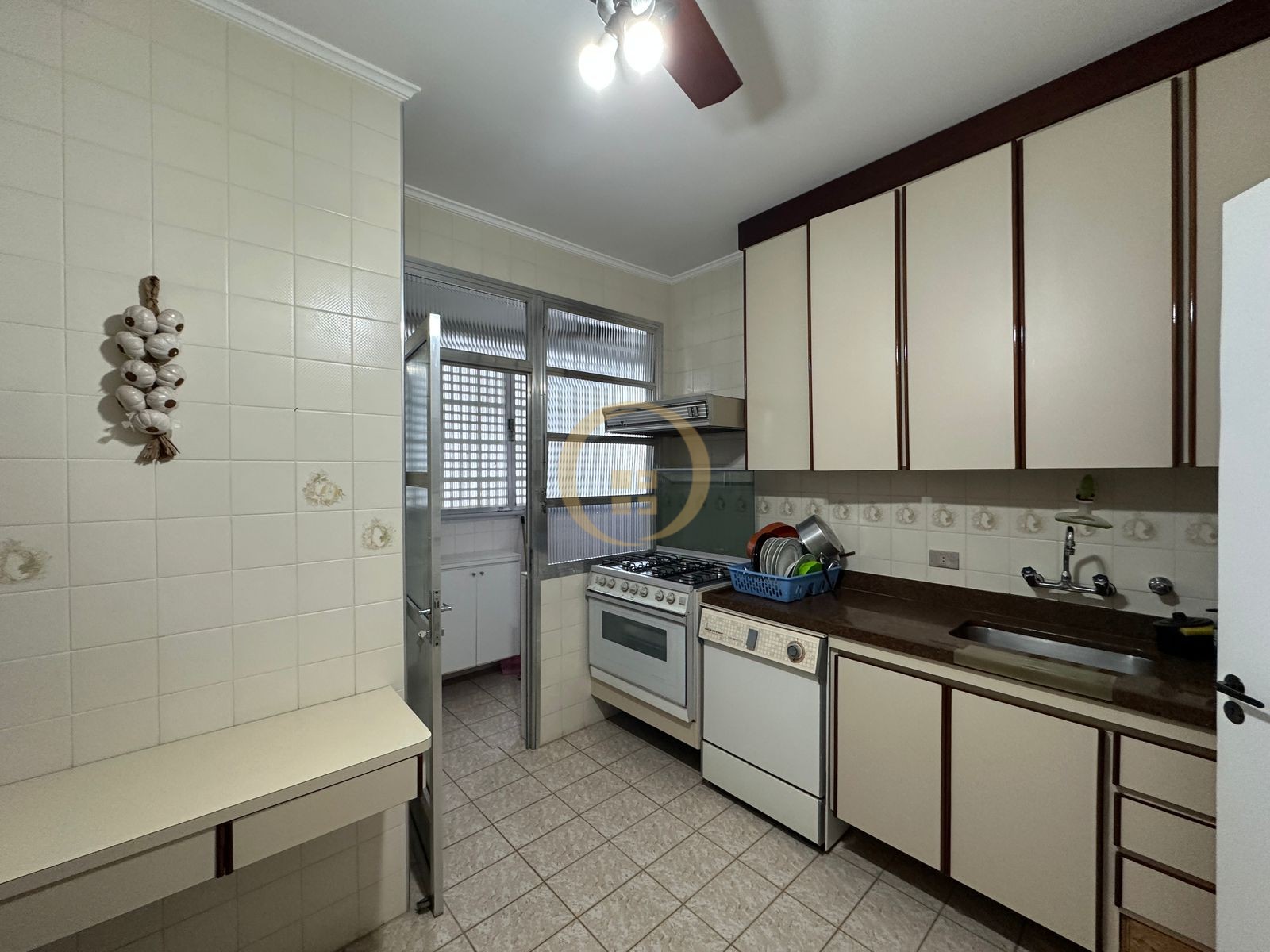 Apartamento Frente ao Mar nas Pitangueiras, Guarujá - SP